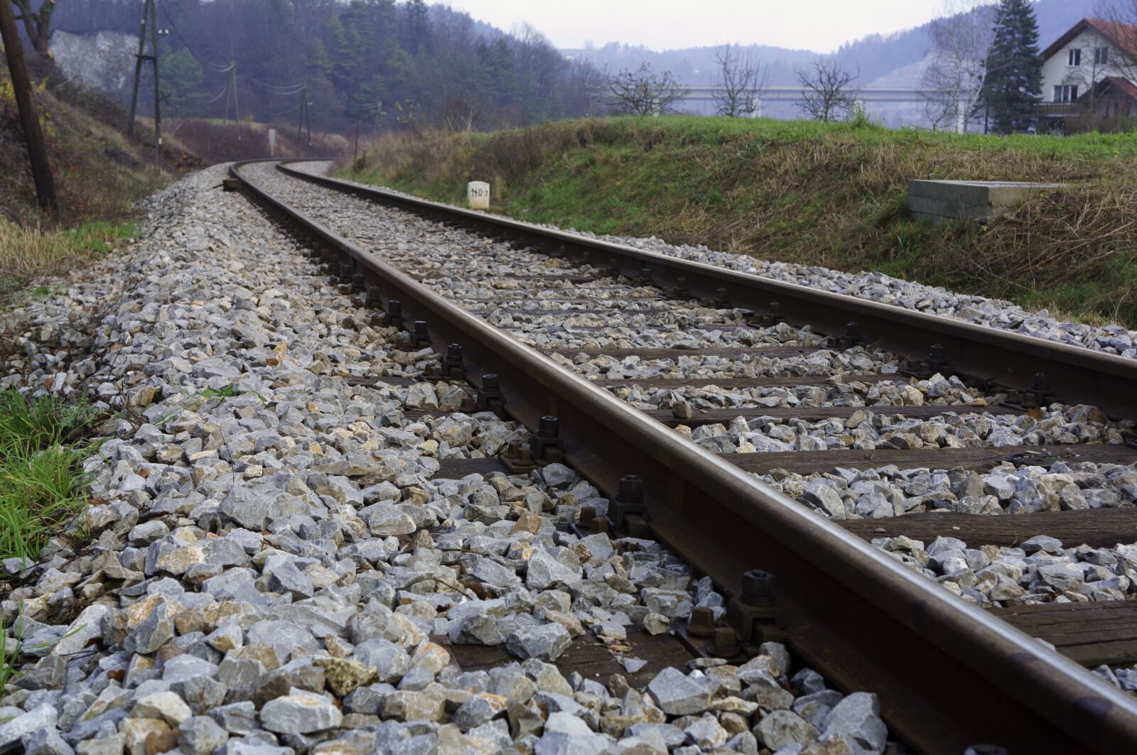 Sony Alpha NEX-5N sample photo. Countryside, rails, railway, stones photography