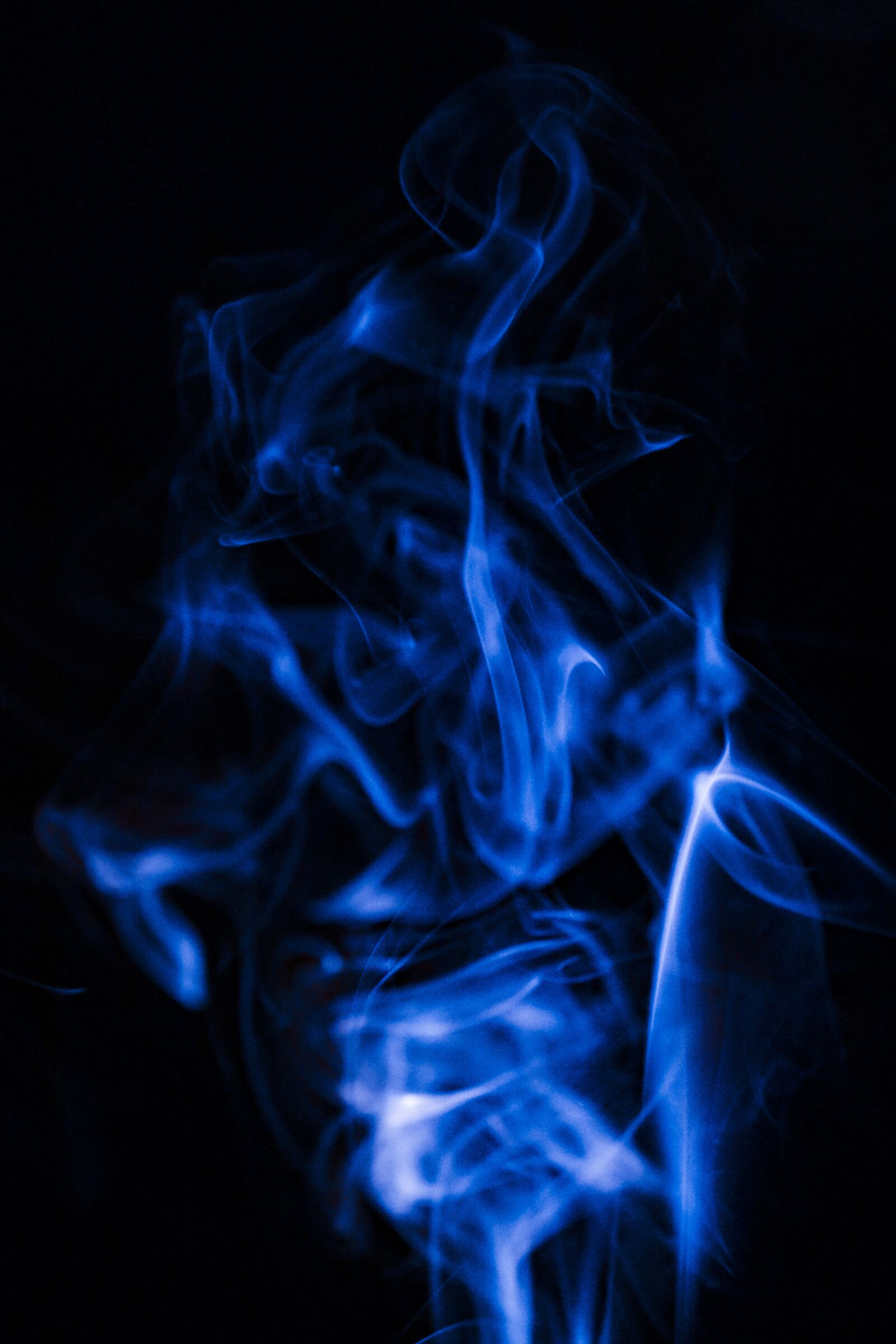Canon EOS R sample photo. Smoke, blue, mist photography