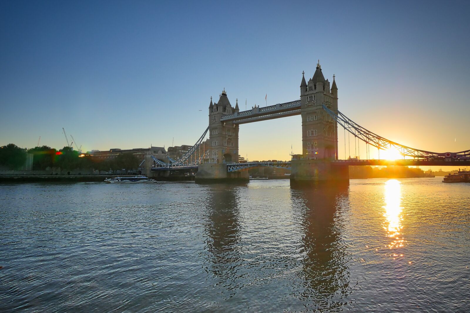 Panasonic Lumix DMC-GX8 sample photo. Tower bridge, london, bridge photography