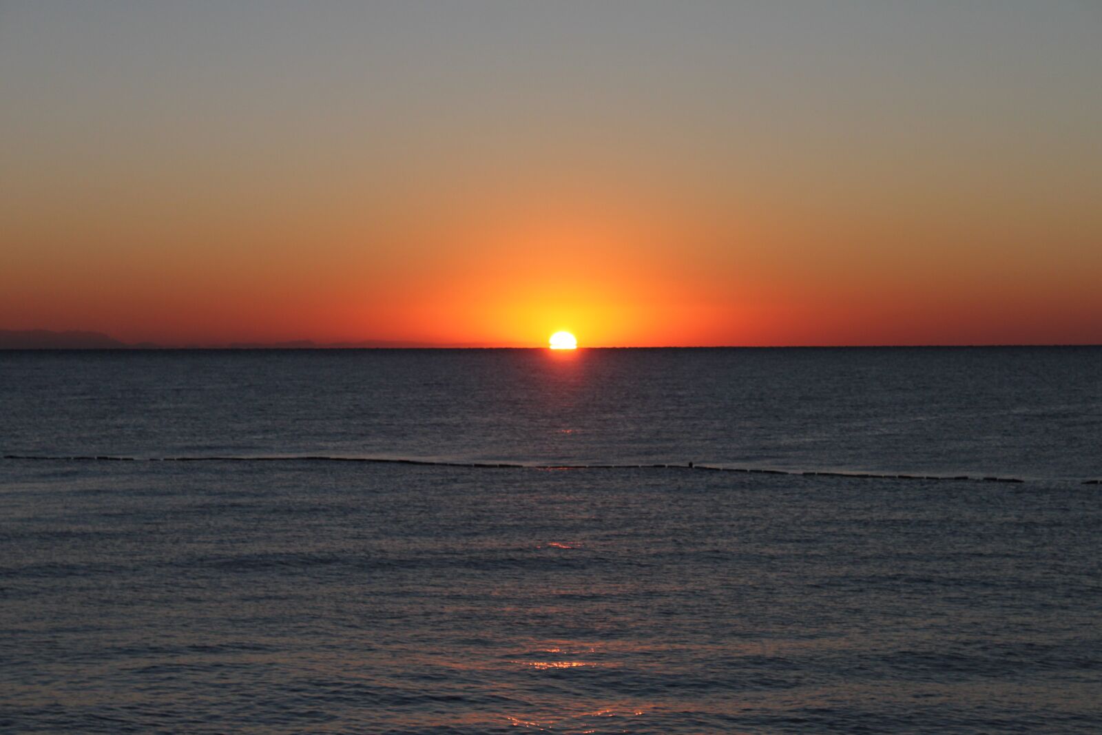 Canon EOS 500D (EOS Rebel T1i / EOS Kiss X3) sample photo. Sunrise, sea, horizon photography
