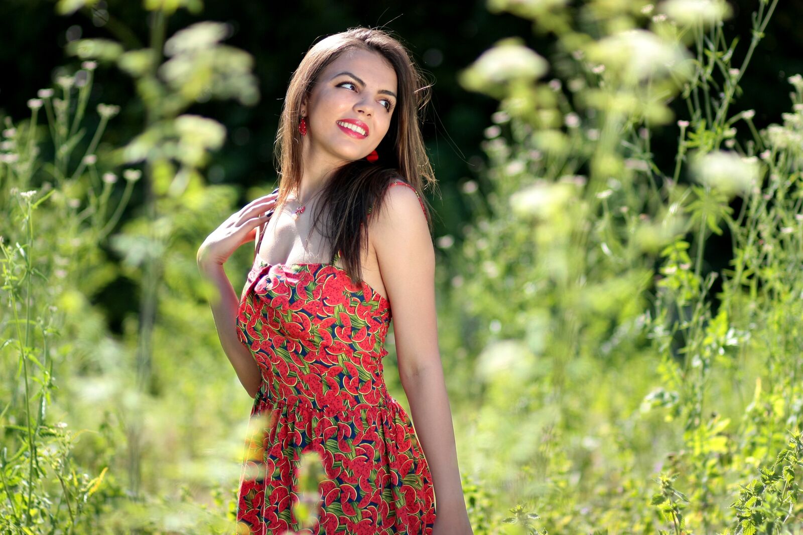 Canon EOS 450D (EOS Rebel XSi / EOS Kiss X2) sample photo. Girl, nature, smile photography