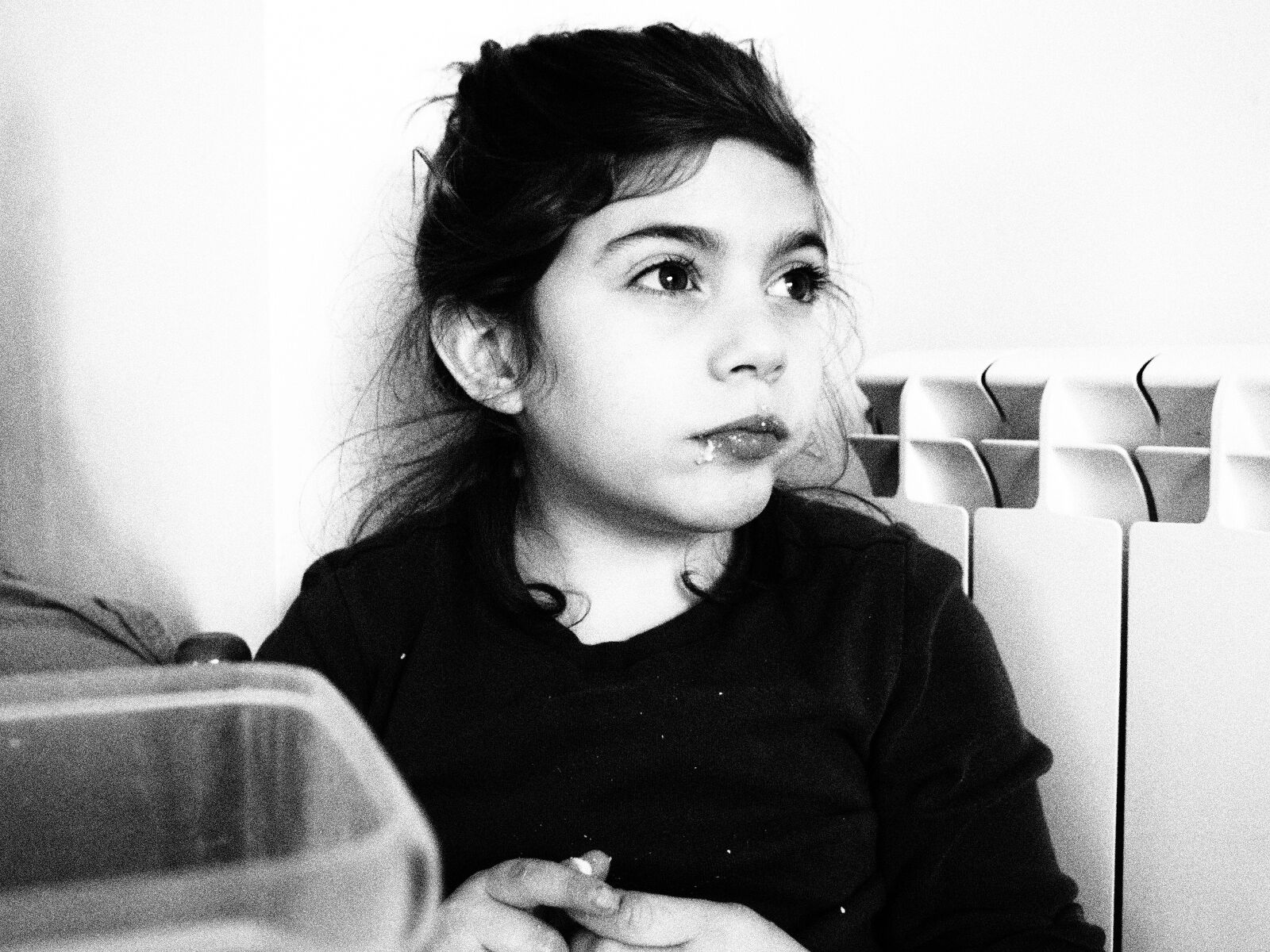 Olympus XZ-1 sample photo. Black, and, white, children photography