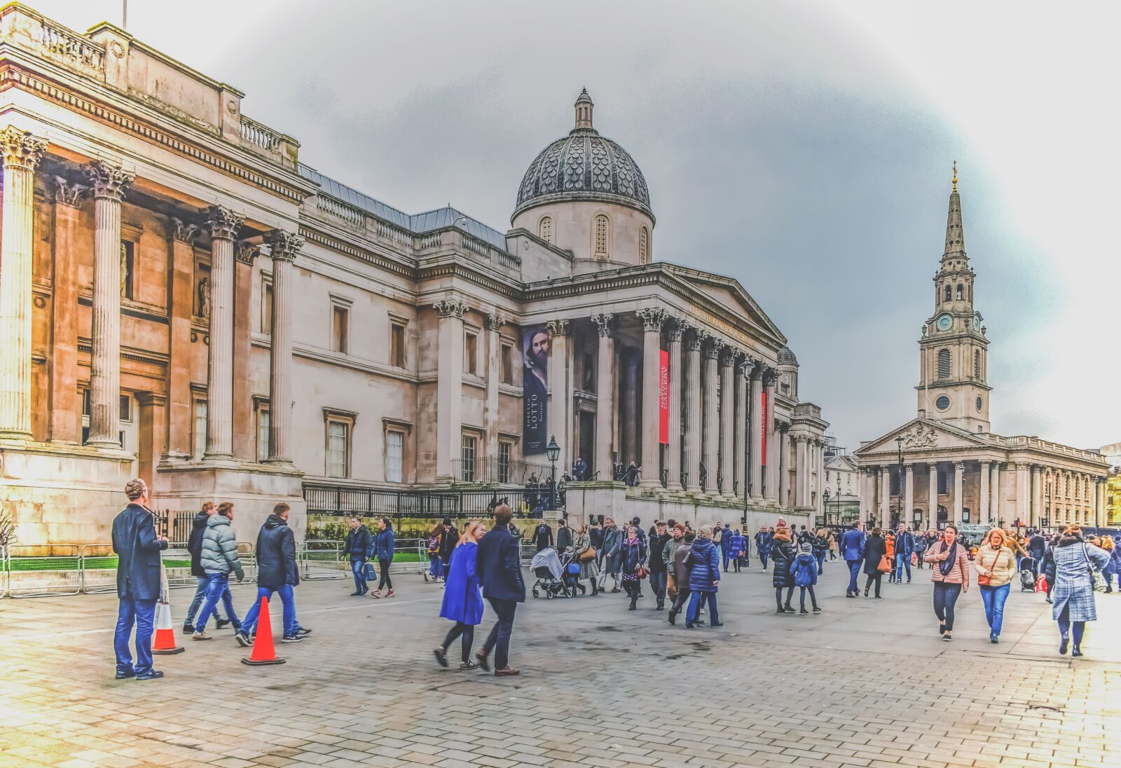 Nikon D3300 sample photo. London, trafalgar square, square photography