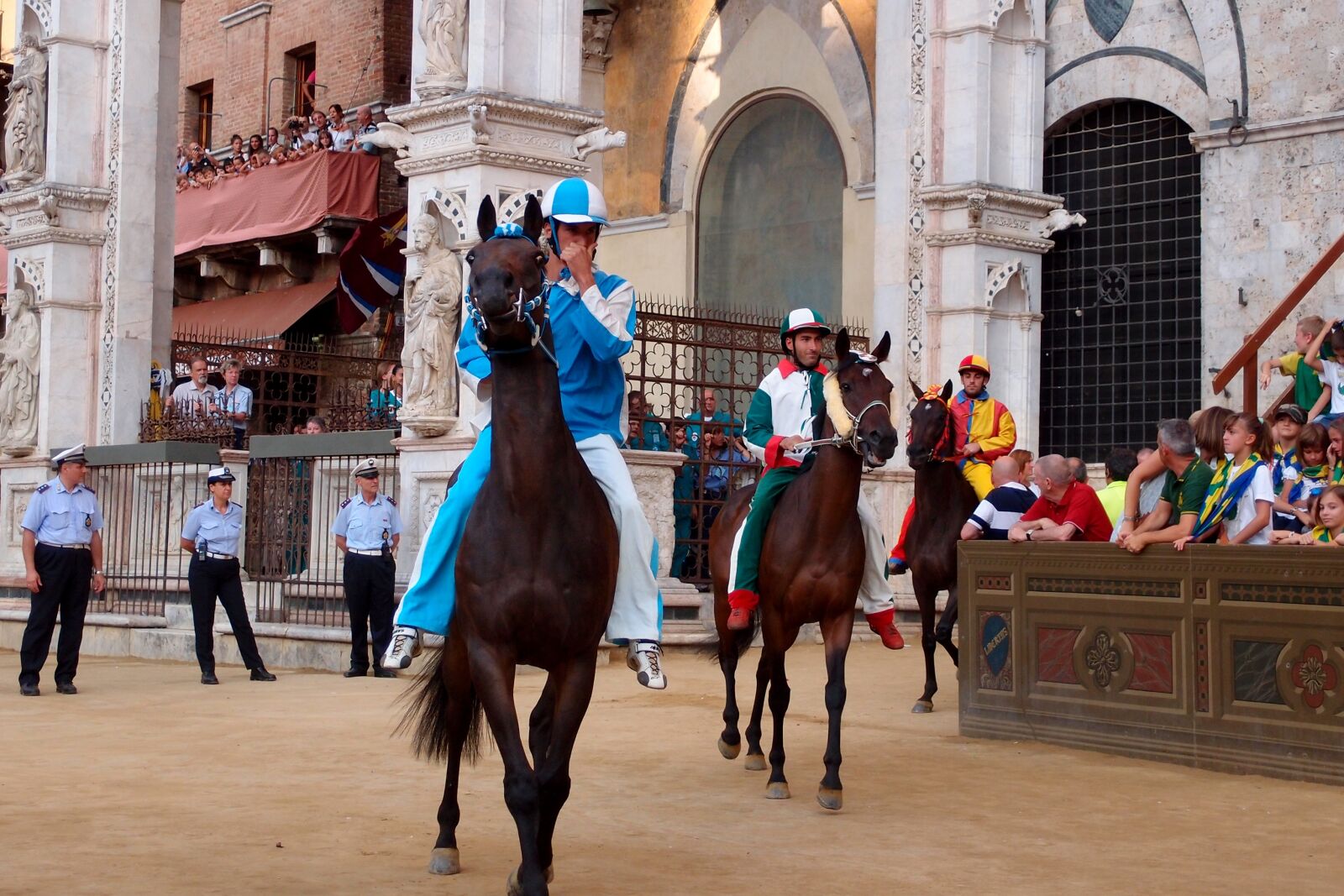 Olympus XZ-1 sample photo. Races, horse, palio photography