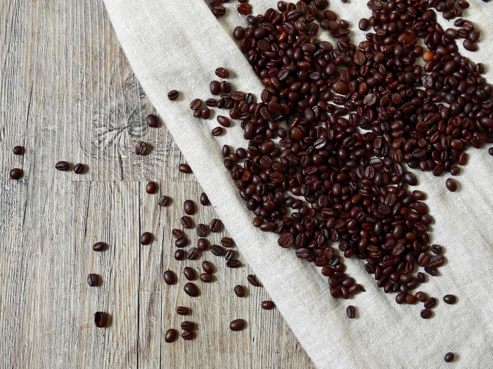 Nikon Coolpix P900 sample photo. Coffee, coffee beans, beans photography