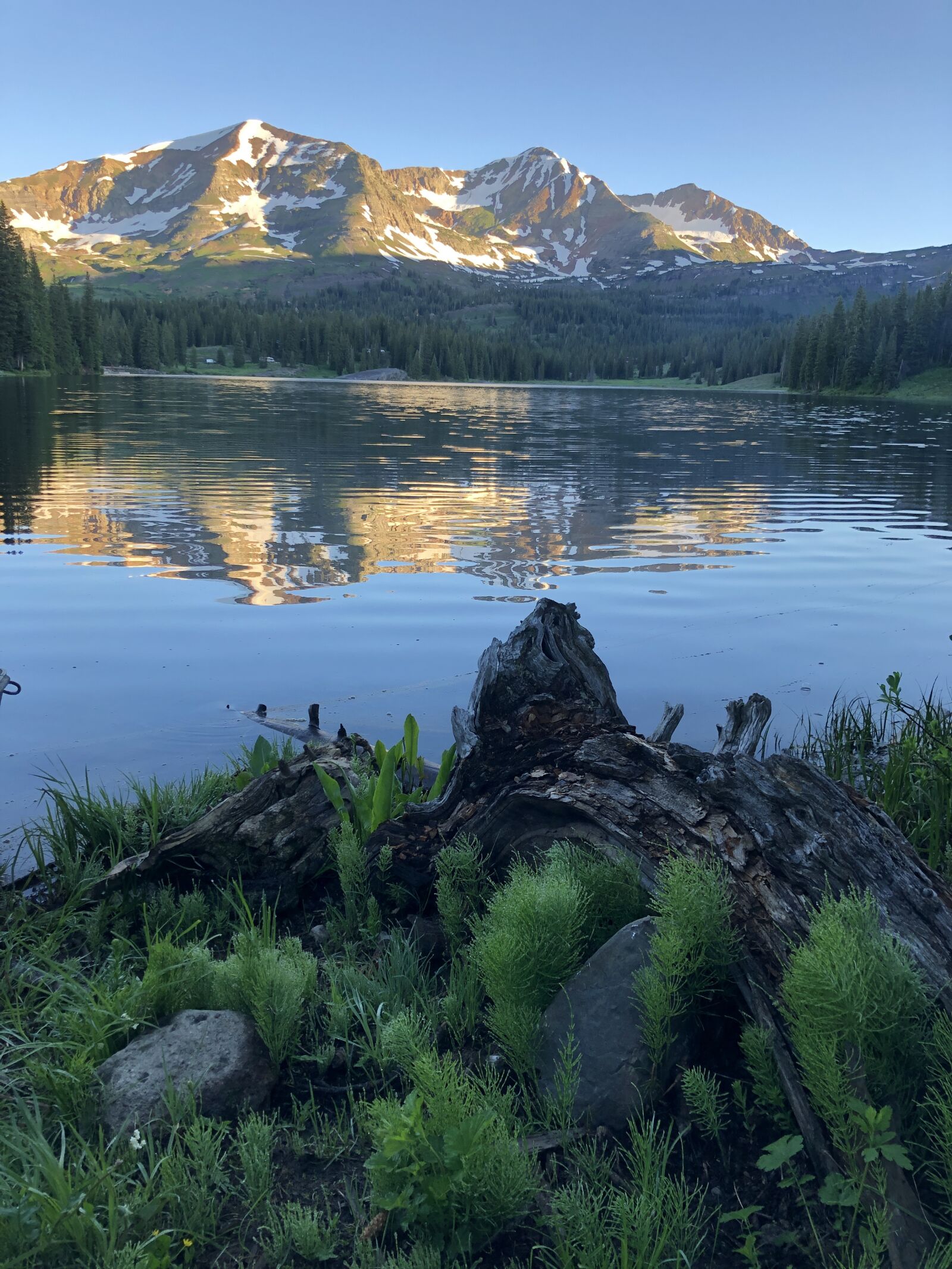iPhone X back dual camera 4mm f/1.8 sample photo. Mountains, lake, reflection photography