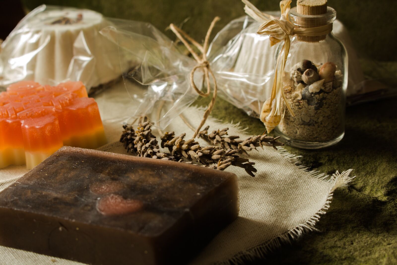Canon EOS 700D (EOS Rebel T5i / EOS Kiss X7i) sample photo. Soap, baba-what do you photography
