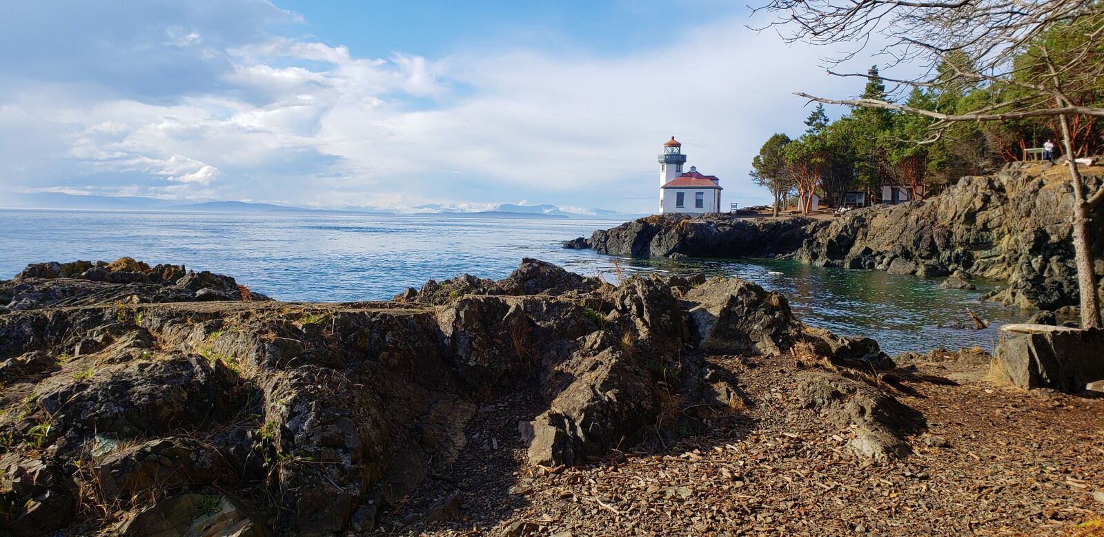 Samsung Galaxy S9+ sample photo. Lighthouse, water, scenery photography