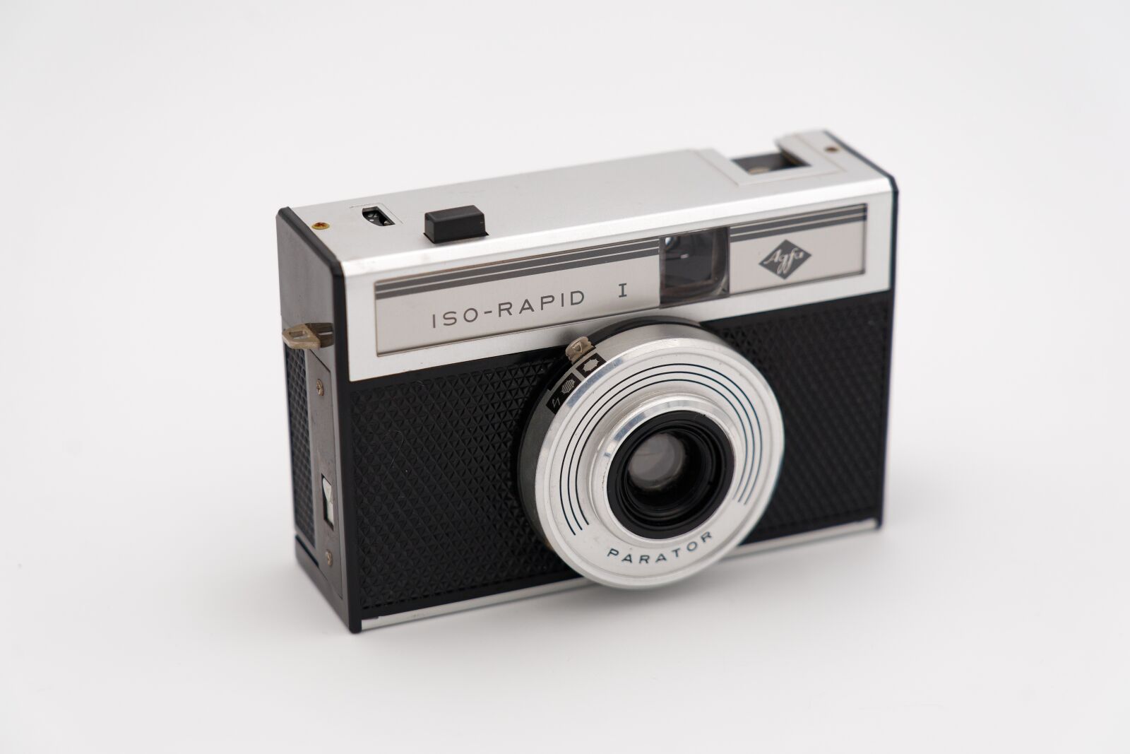 Sony FE 24-105mm F4 G OSS sample photo. Camera, vintage, former photography