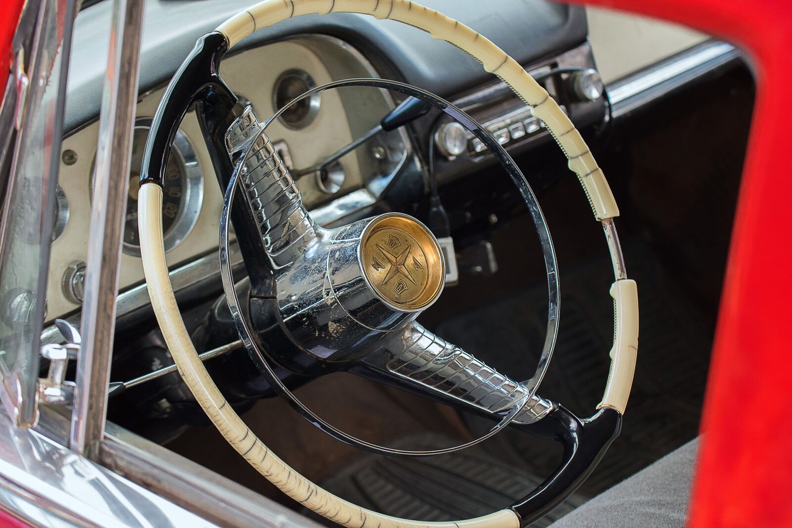 Nikon D3300 sample photo. Car, motor show, old photography