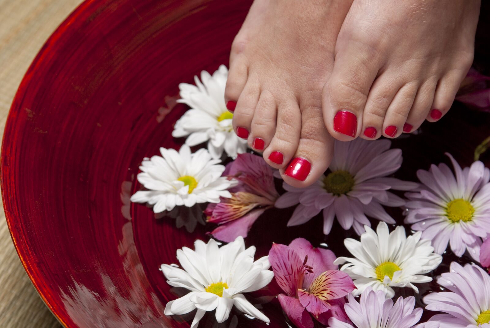 Nikon D3000 sample photo. Foot, pedicure, spa photography