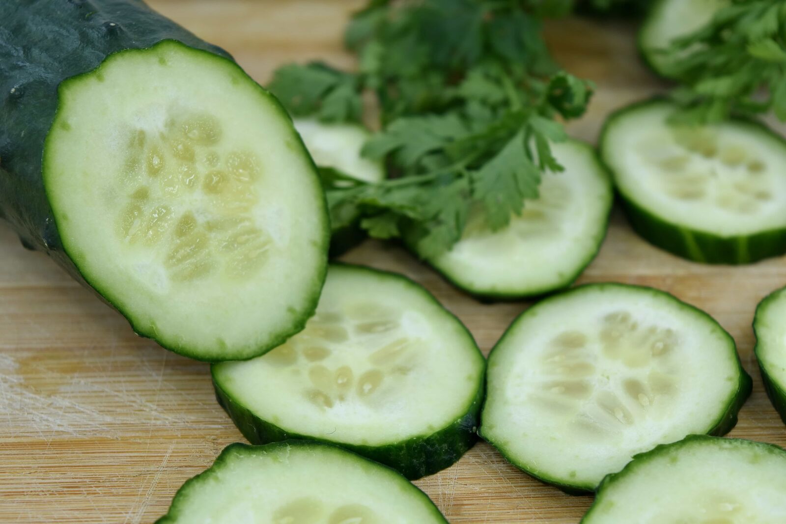 Nikon D5500 sample photo. Cross section, cucumber, food photography