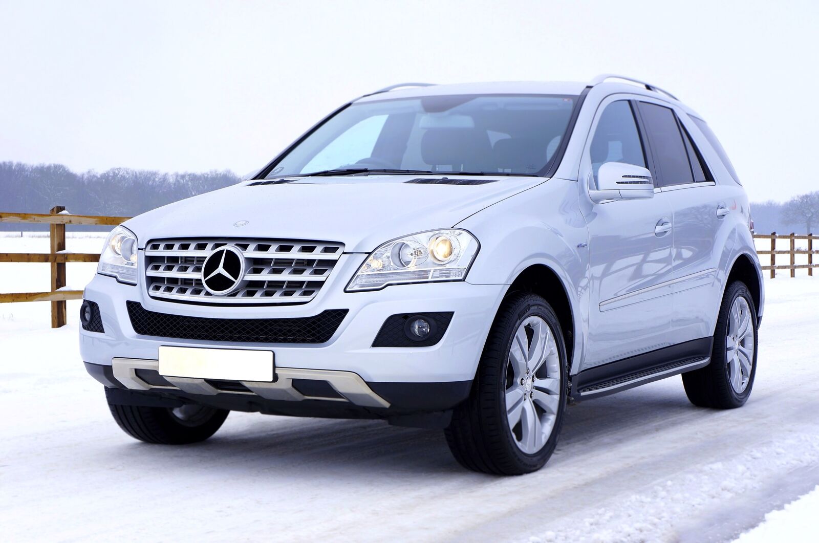 Sony Alpha NEX-5N sample photo. Mercedes, car, transport photography