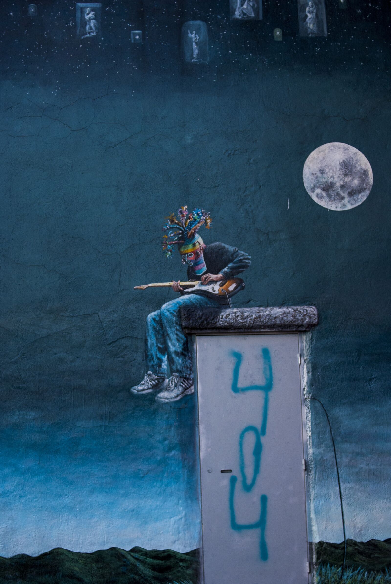 Nikon D60 sample photo. Graffiti, calle larga cuenca photography