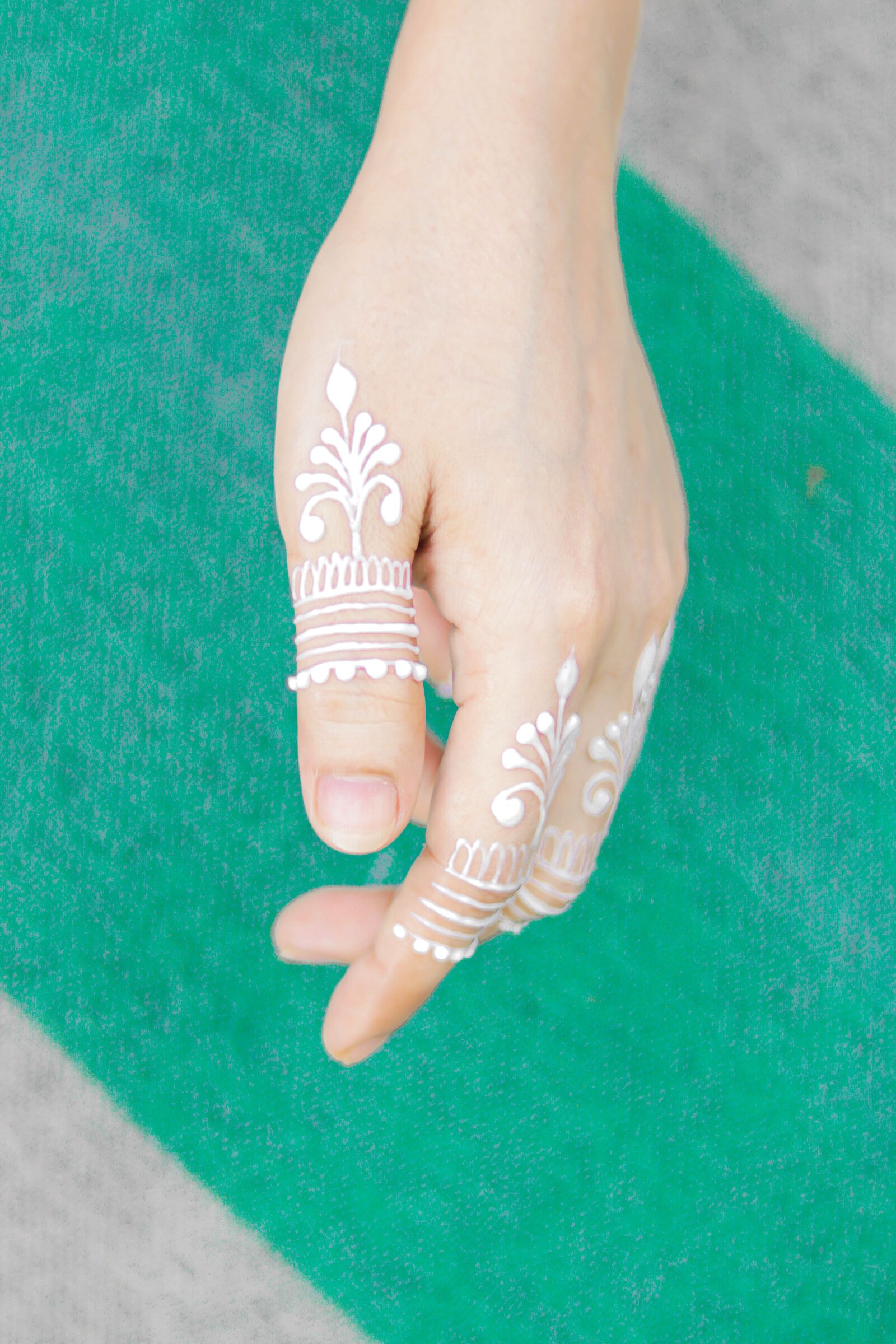 Canon EOS 80D + Canon EF 50mm F1.8 STM sample photo. Mehndi, henna, body art photography