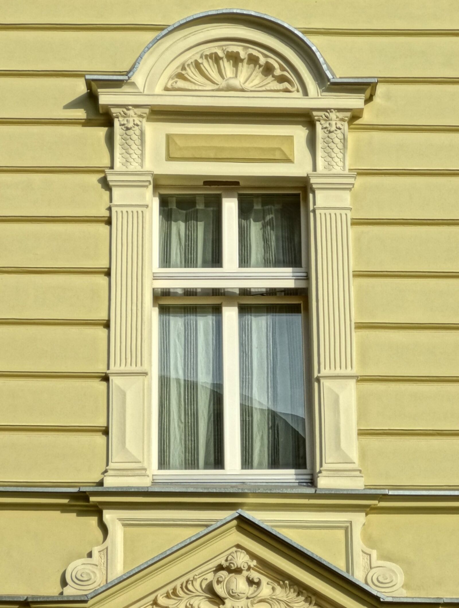 Sony Cyber-shot DSC-HX20V sample photo. Bydgoszcz, window, decor photography