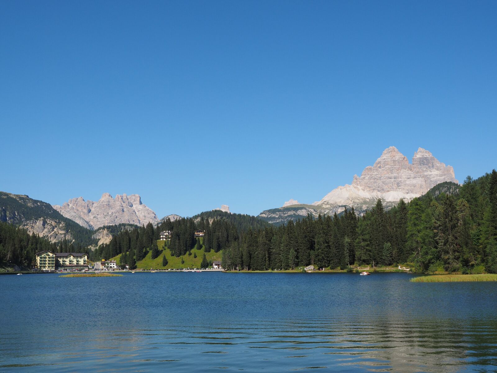 Olympus OM-D E-M1 + Olympus M.Zuiko Digital ED 12-40mm F2.8 Pro sample photo. Misurinase, lake, dolomitensee photography