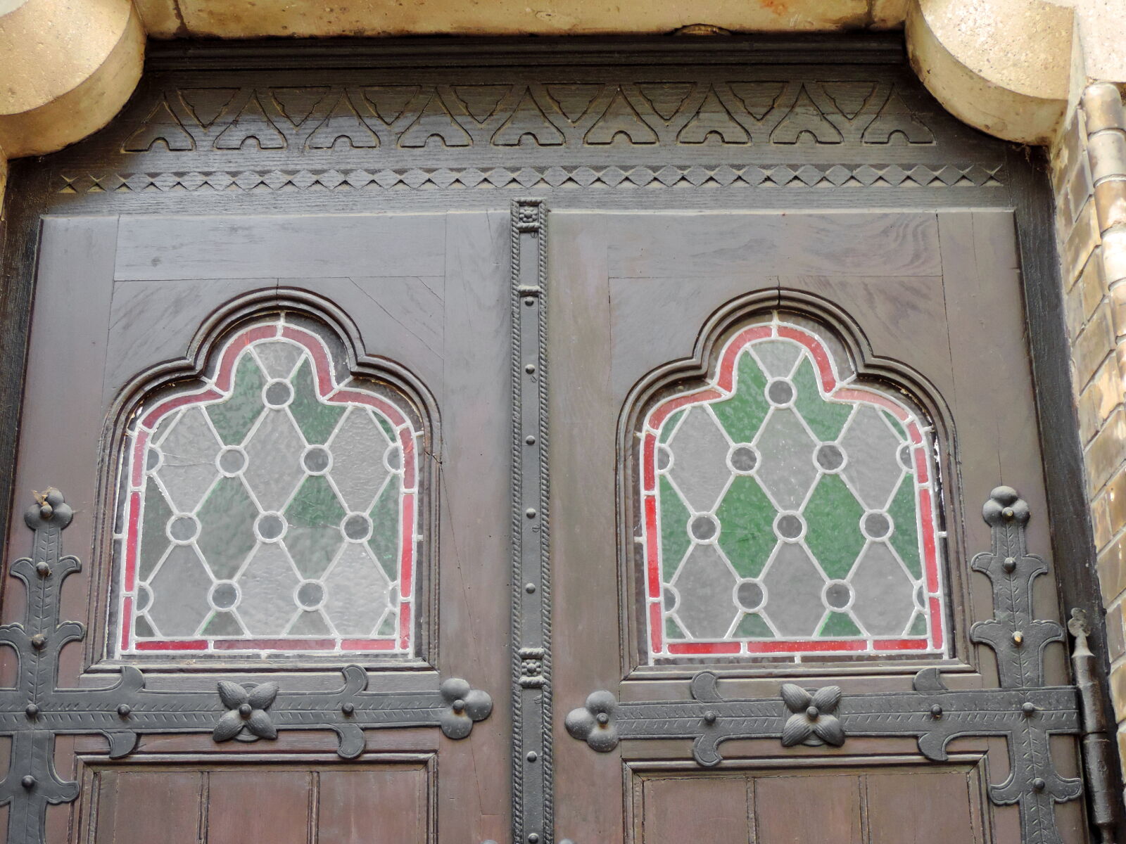 Nikon Coolpix P520 sample photo. Carpentry, cast iron, decoration photography