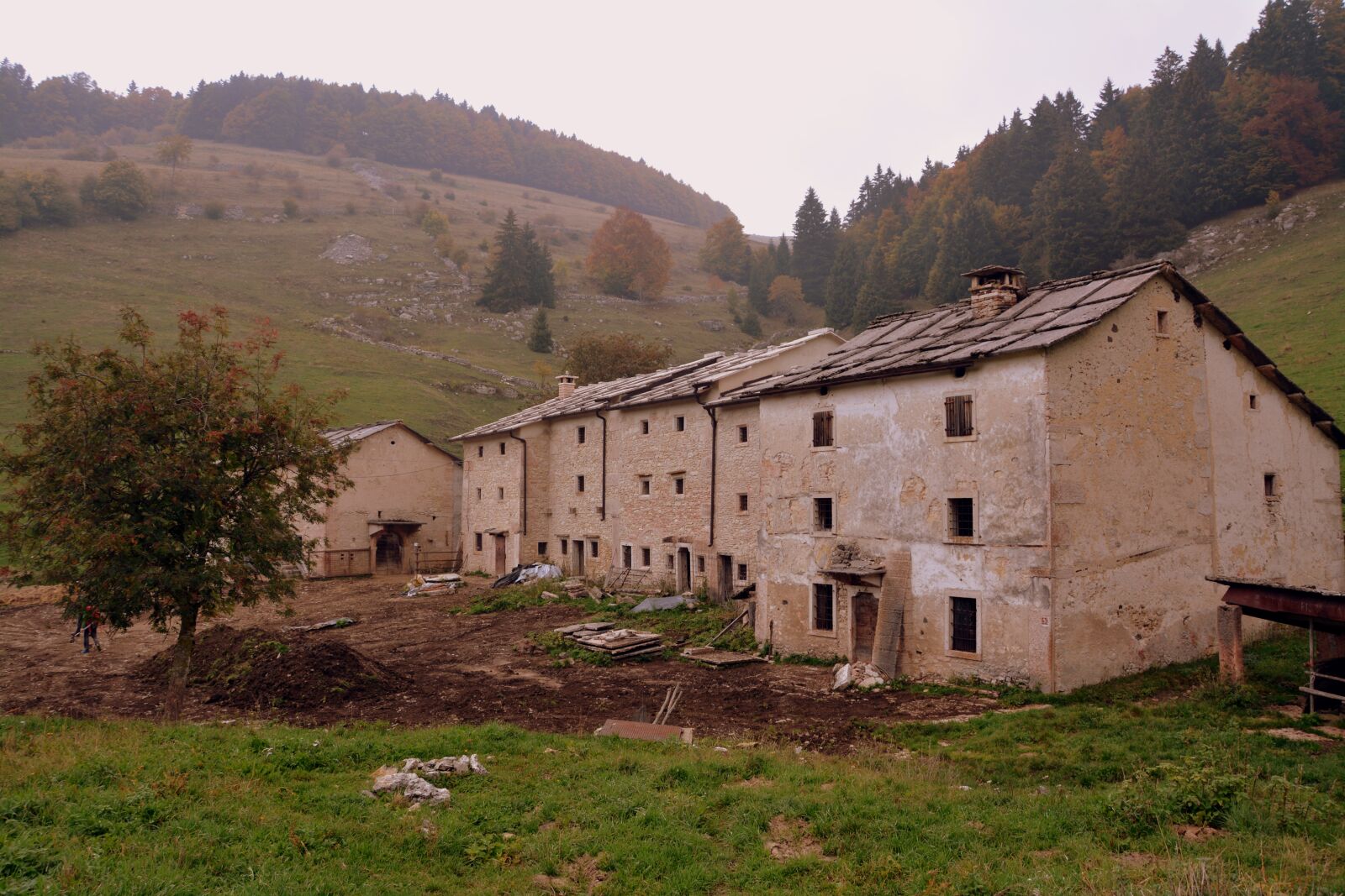Nikon D7100 sample photo. Borgo, houses, mountain photography