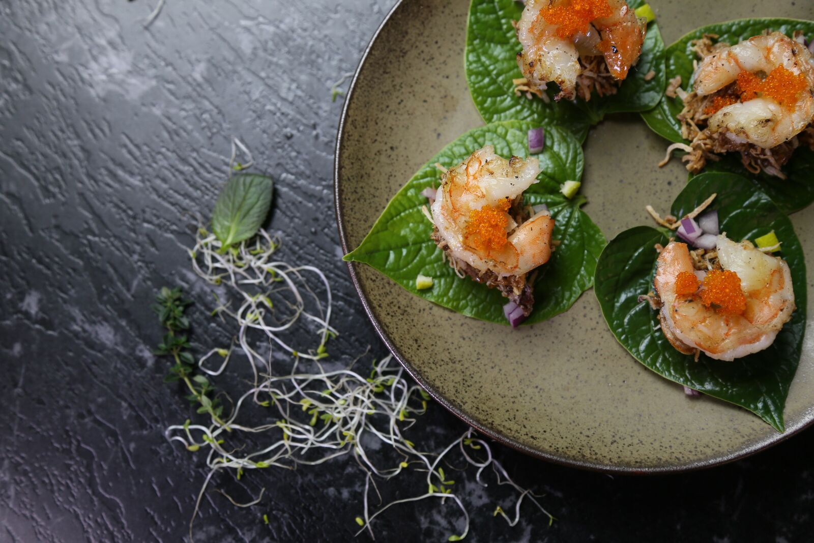 Canon EOS 6D + Canon EF 24-105mm F4L IS USM sample photo. Betel leaf, thai food photography