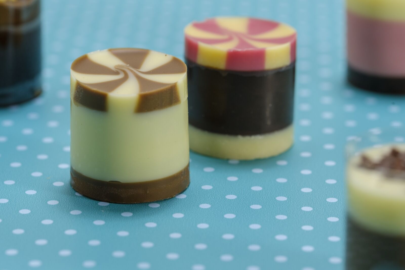 Fujifilm X-T2 + Fujifilm XF 80mm F2.8 R LM OIS WR Macro sample photo. Praline, chocolate, confectionery photography