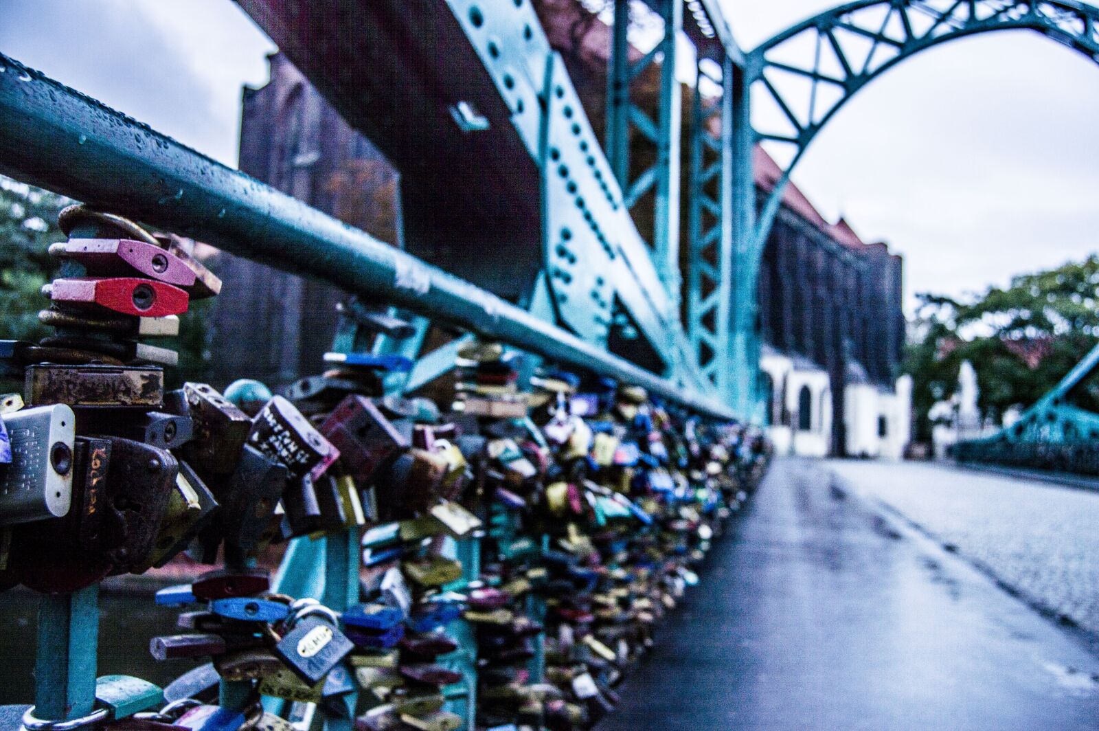 Nikon D3200 sample photo. Bridge, lock, heart photography