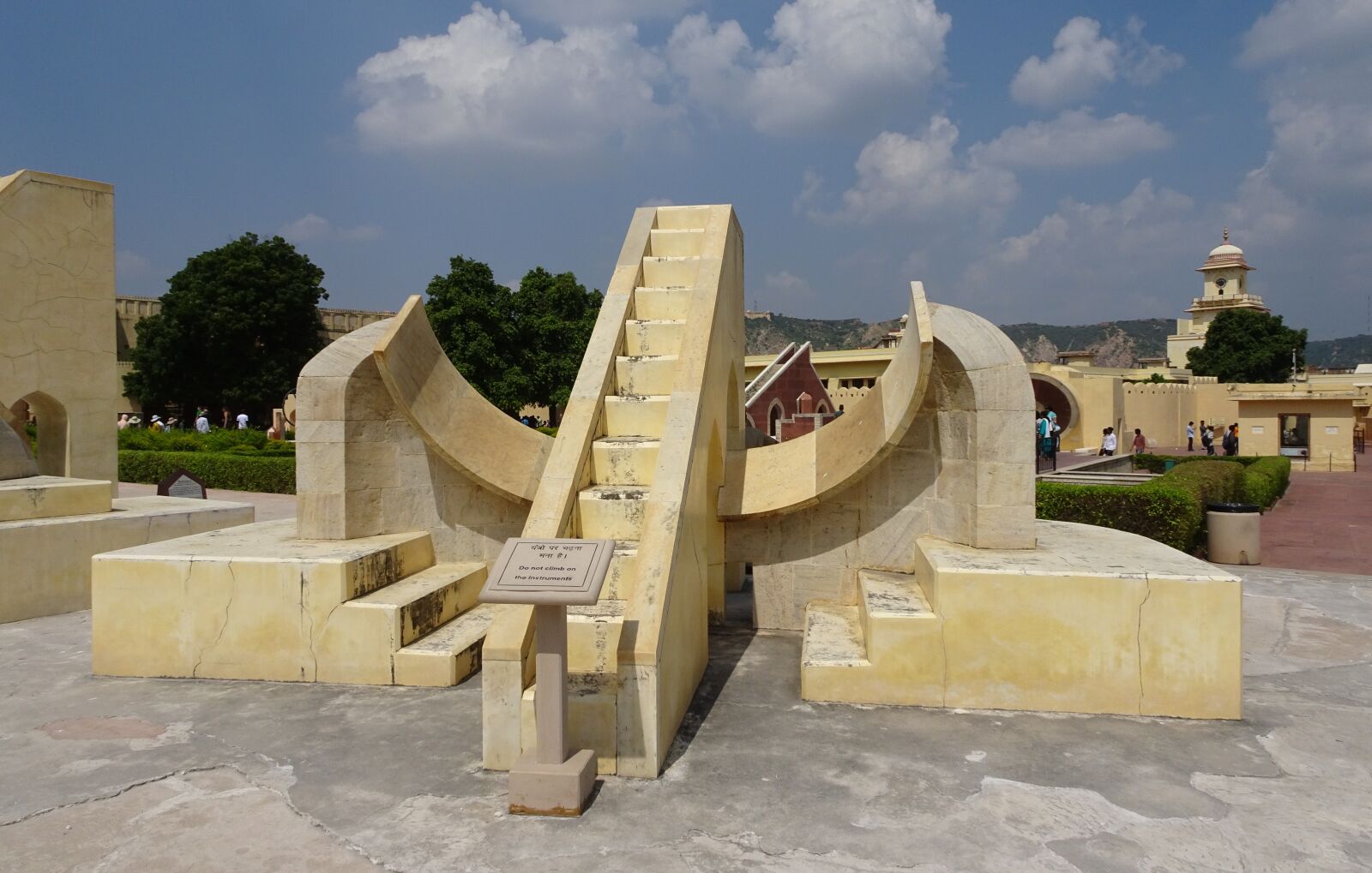 Sony Cyber-shot DSC-HX90V sample photo. Jantar mantar, architectural, astronomical photography