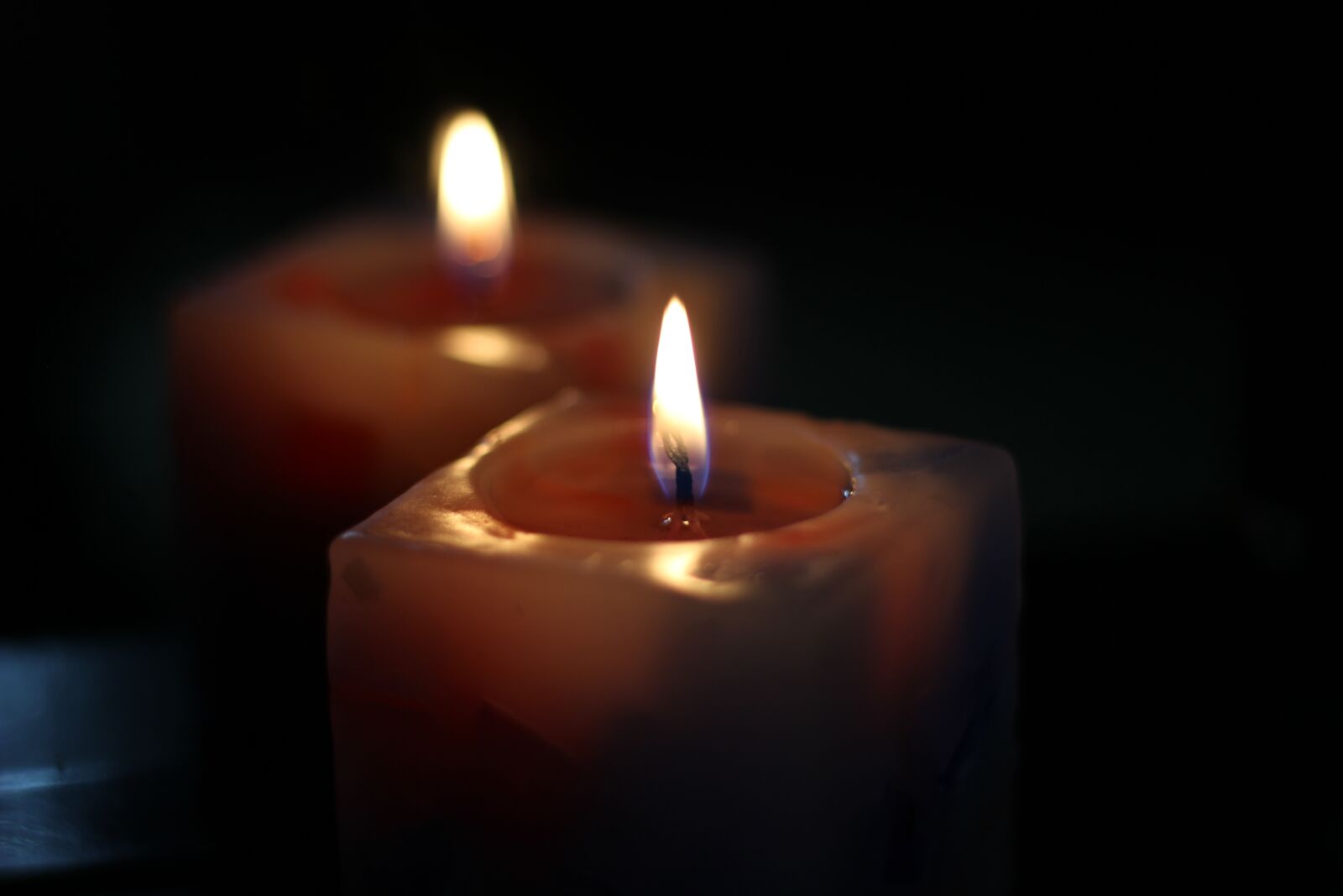 Canon EOS 550D (EOS Rebel T2i / EOS Kiss X4) sample photo. Candle, light, mood photography