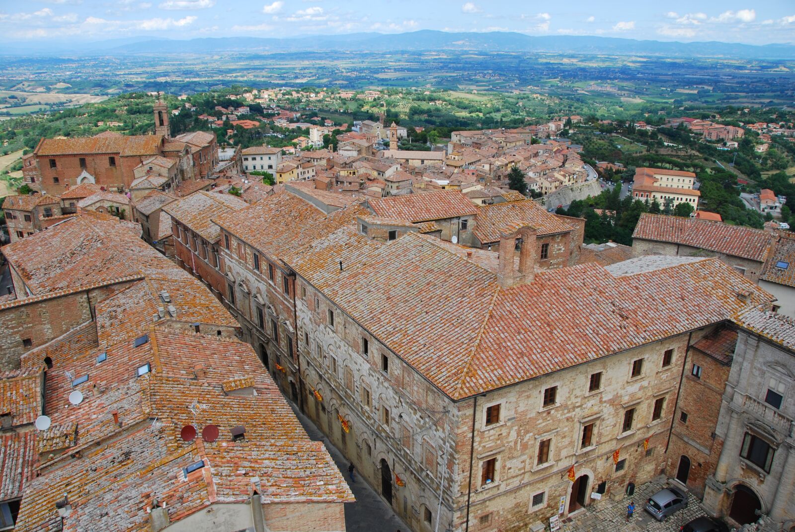 Nikon D80 sample photo. Montepulciano, tuscany, old village photography