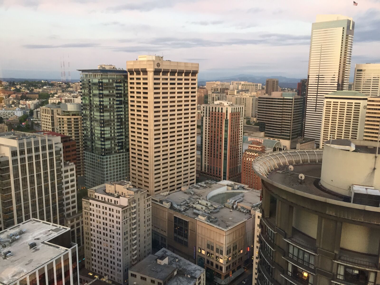 Apple iPhone 6 sample photo. Seattle, city, downtown photography