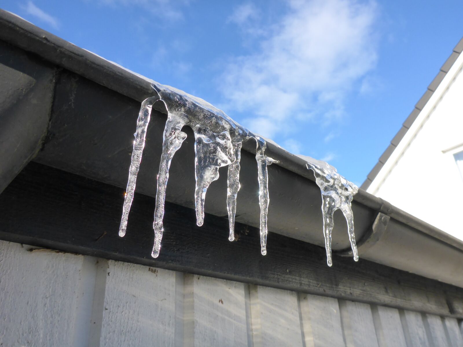 Panasonic Lumix DMC-TS5 (Lumix DMC-FT5) sample photo. Ice, icicle, winter photography