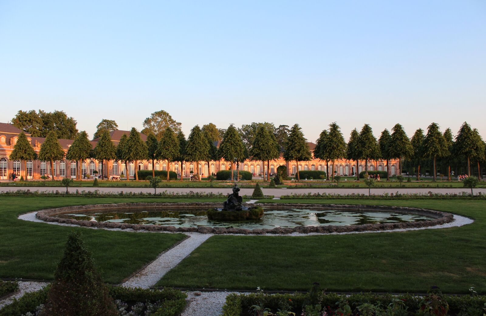 Canon EOS 600D (Rebel EOS T3i / EOS Kiss X5) sample photo. Schwetzingen, castle, castle park photography