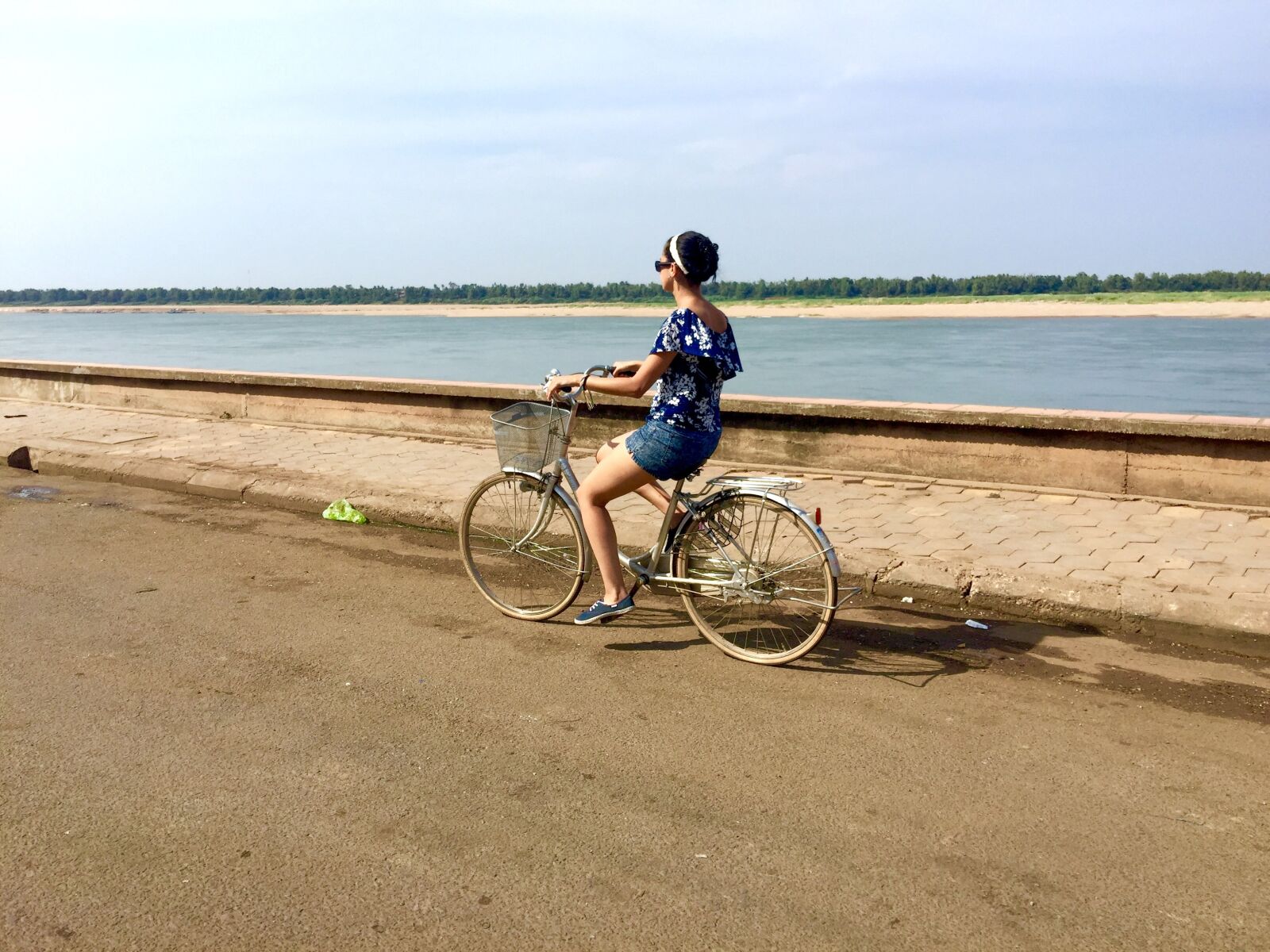 iPhone 6 Plus back camera 4.15mm f/2.2 sample photo. Mekong-river, bicycle, holiday photography