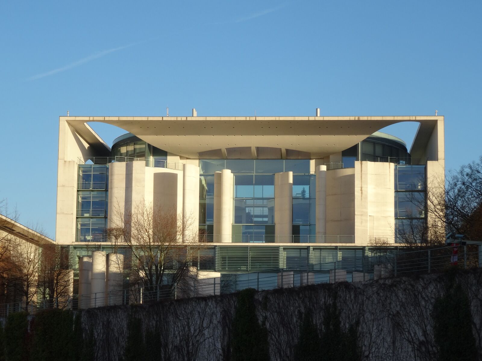 Sony Cyber-shot DSC-HX50V sample photo. Berlin, chancellery, places of photography