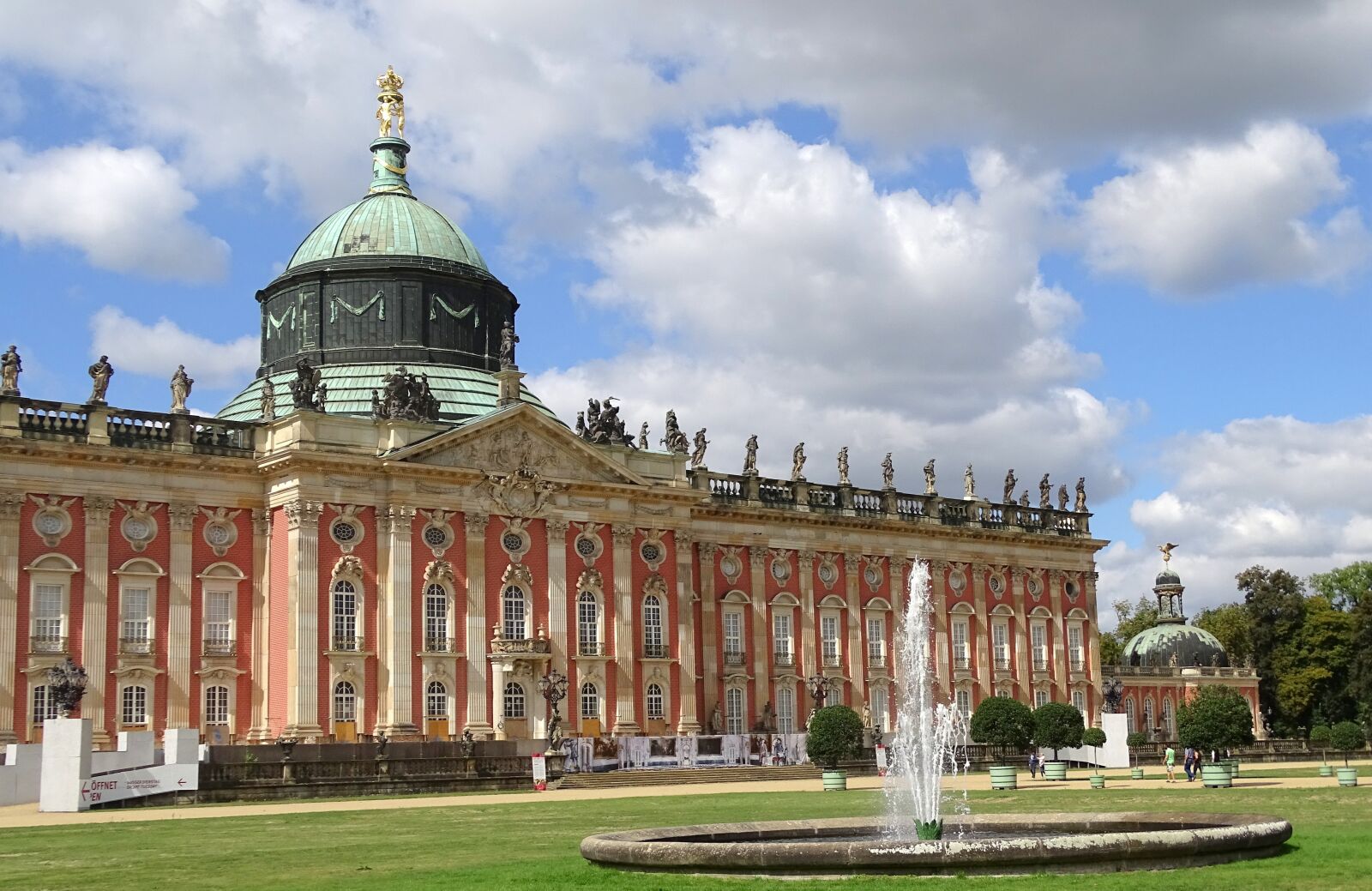 Sony Cyber-shot DSC-HX400V sample photo. Potsdam, castle, places of photography