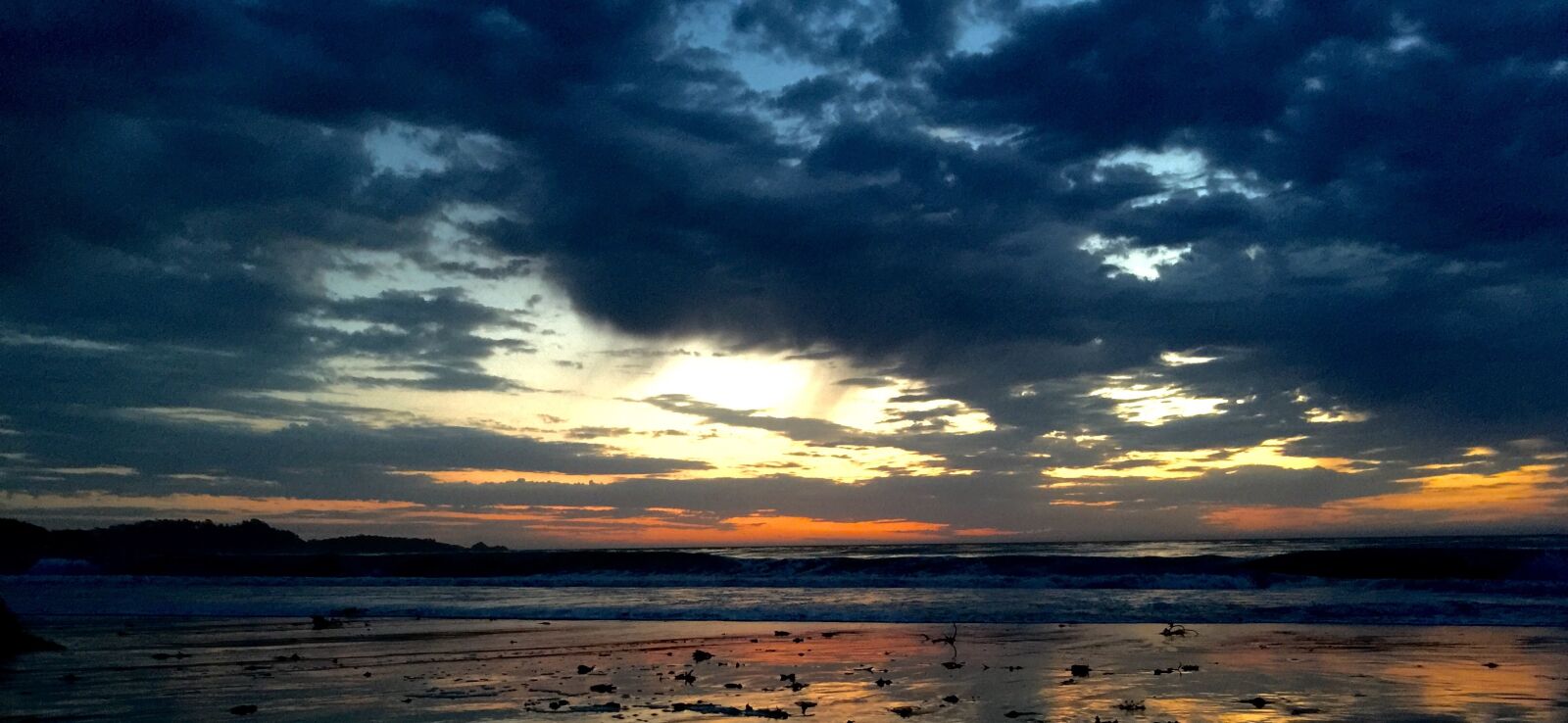 iPhone 6 Plus back camera 4.15mm f/2.2 sample photo. Sunset, carmel, beach photography