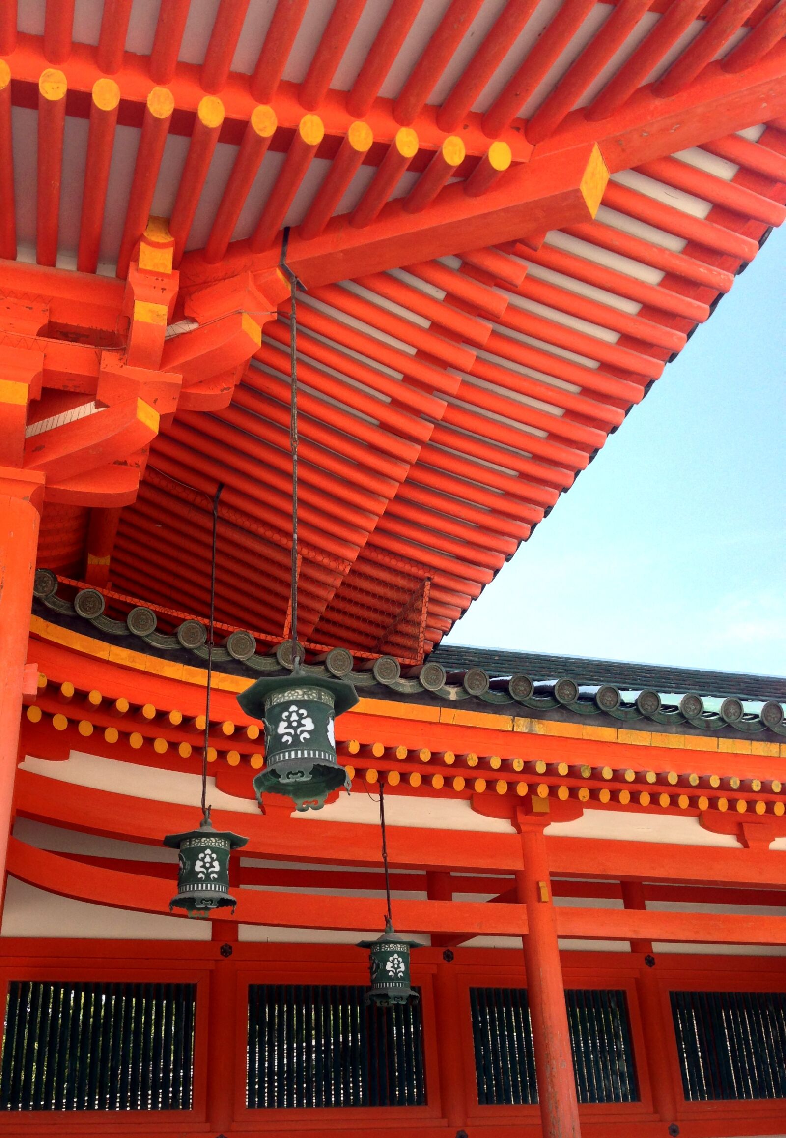 Apple iPhone 5 sample photo. Japan, roof, architecture photography