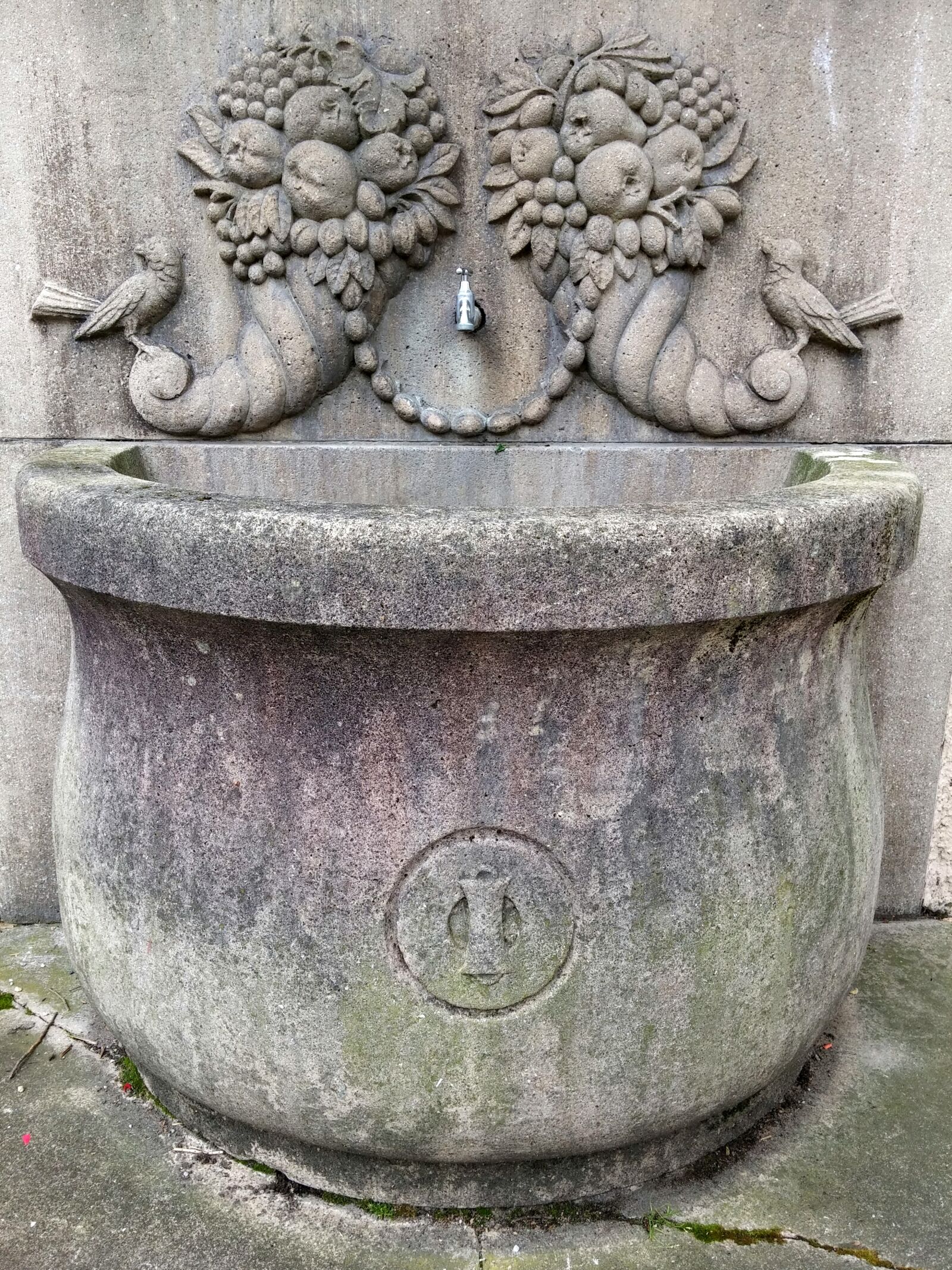 LG D855 sample photo. Fountain, thirst, water photography