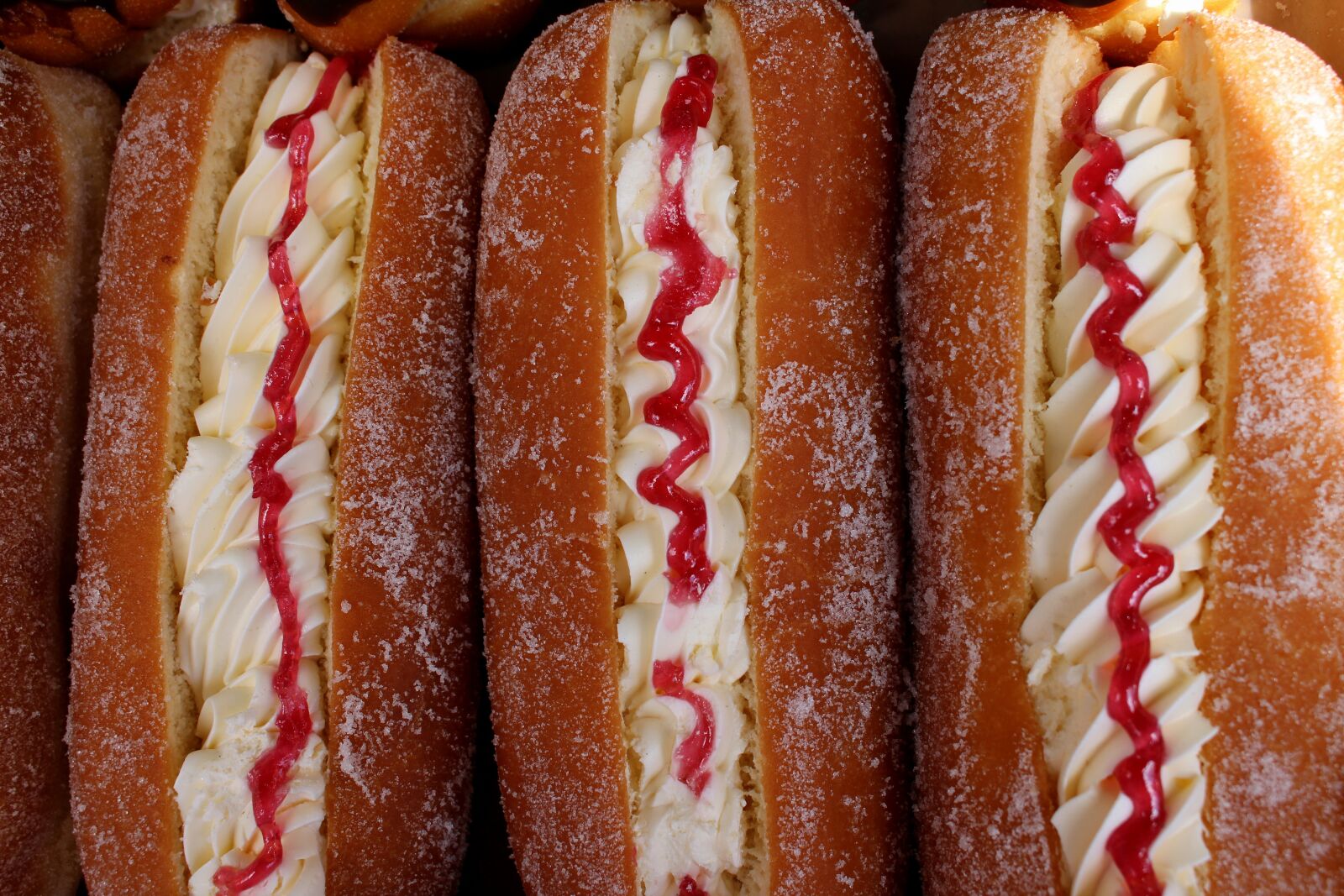 Canon EOS 650D (EOS Rebel T4i / EOS Kiss X6i) sample photo. Eclair, cakes, cake photography