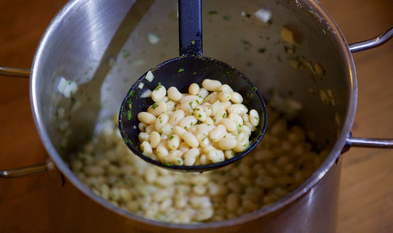 Canon EOS 5D Mark III sample photo. White kidney bean, tjena-kitchen photography