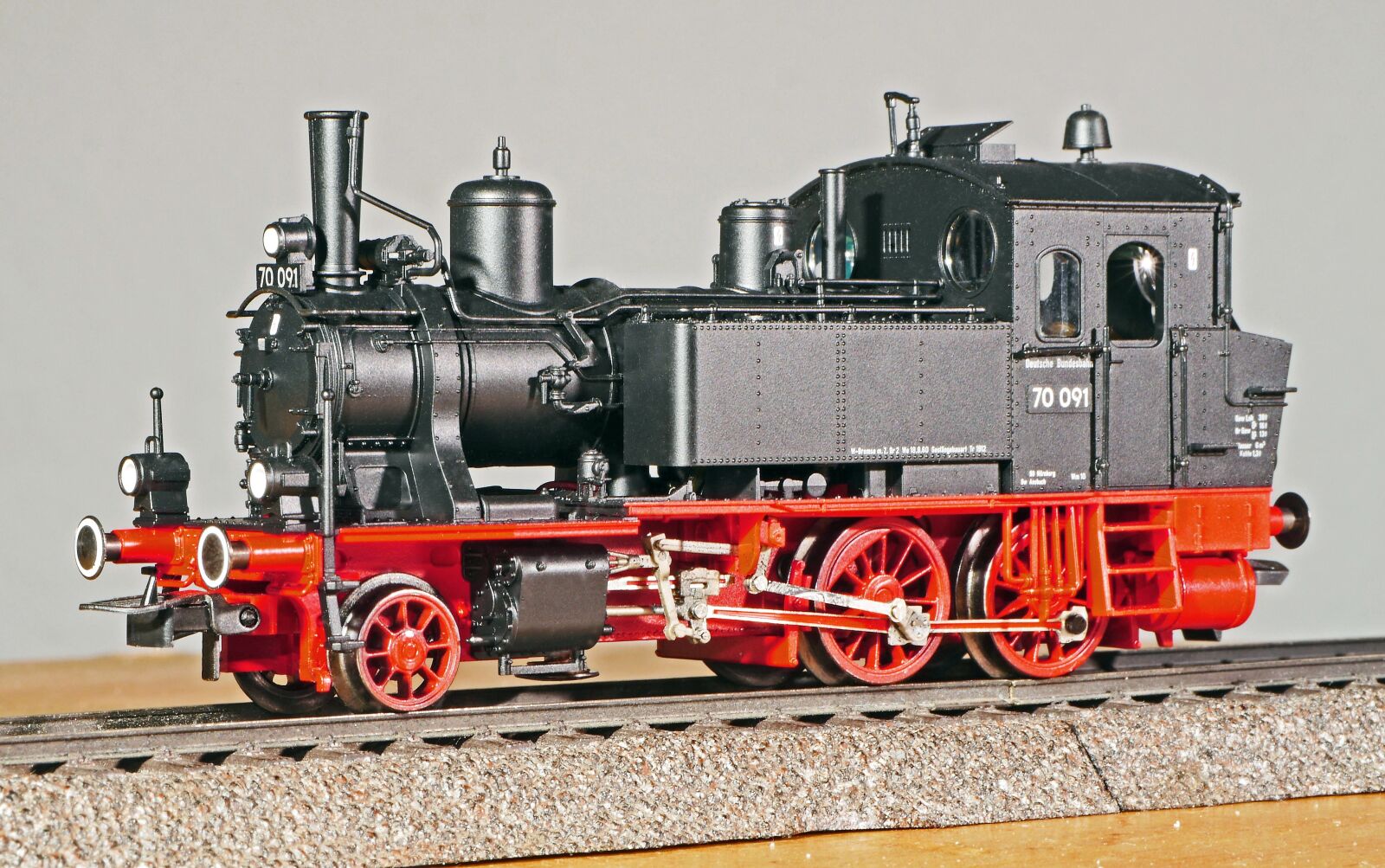 Panasonic Lumix DMC-GH3 sample photo. Steam locomotive, model, scale photography