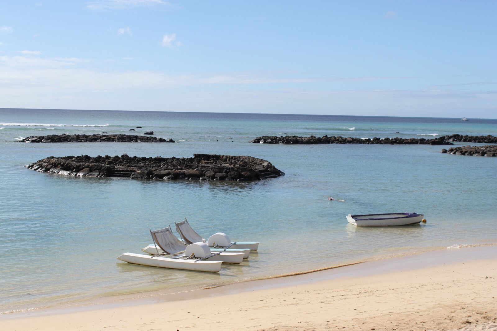 Canon EOS 500D (EOS Rebel T1i / EOS Kiss X3) sample photo. Beach, sea, maurice photography