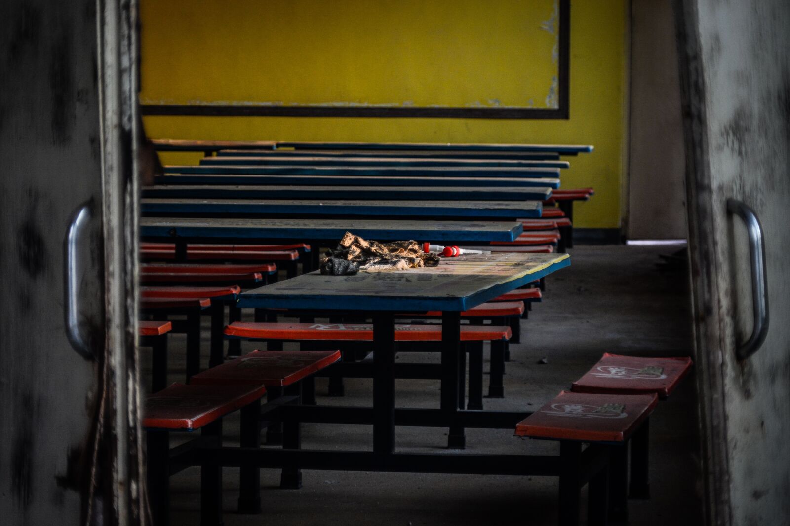 Nikon D7100 sample photo. School, restaurant, door photography