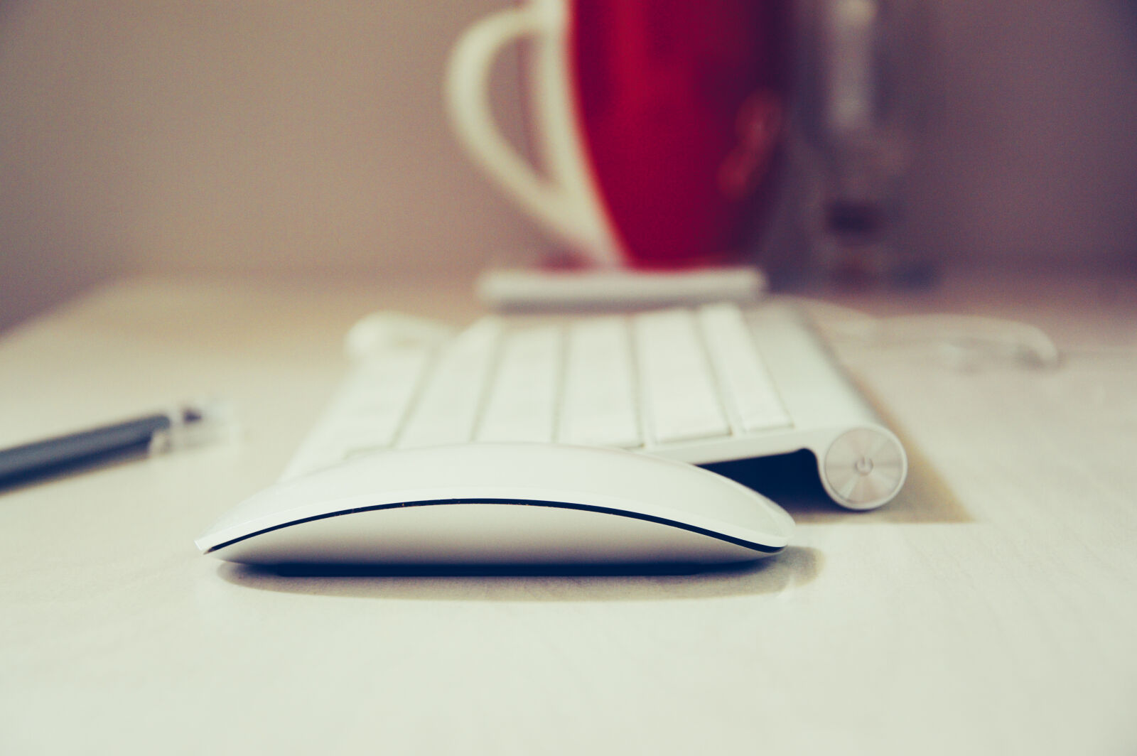 Nikon D3200 sample photo. Apple, keyboard, and, mouse photography