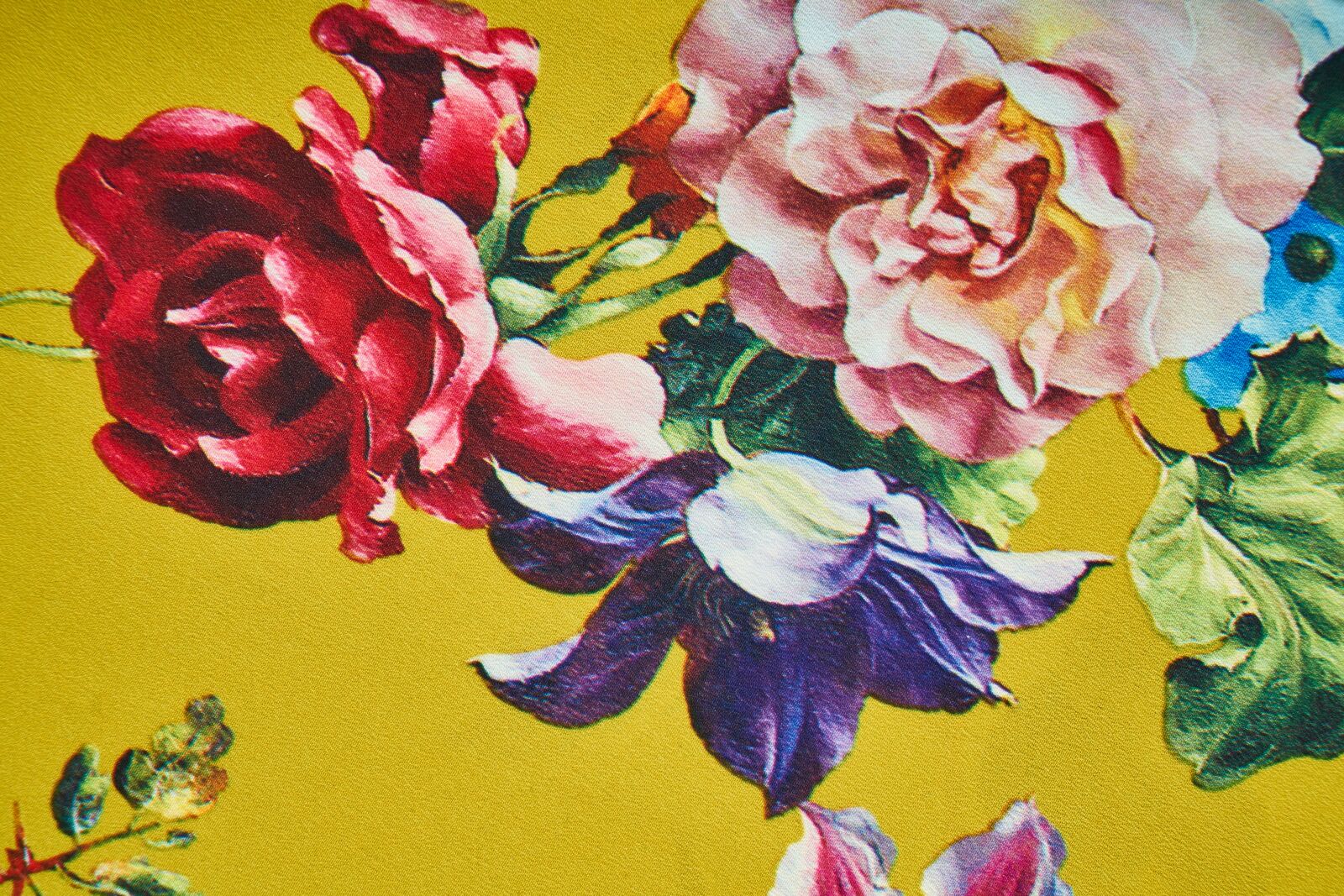 Sony a7R II + Sony Vario Tessar T* FE 24-70mm F4 ZA OSS sample photo. Textile, printing, flower photography