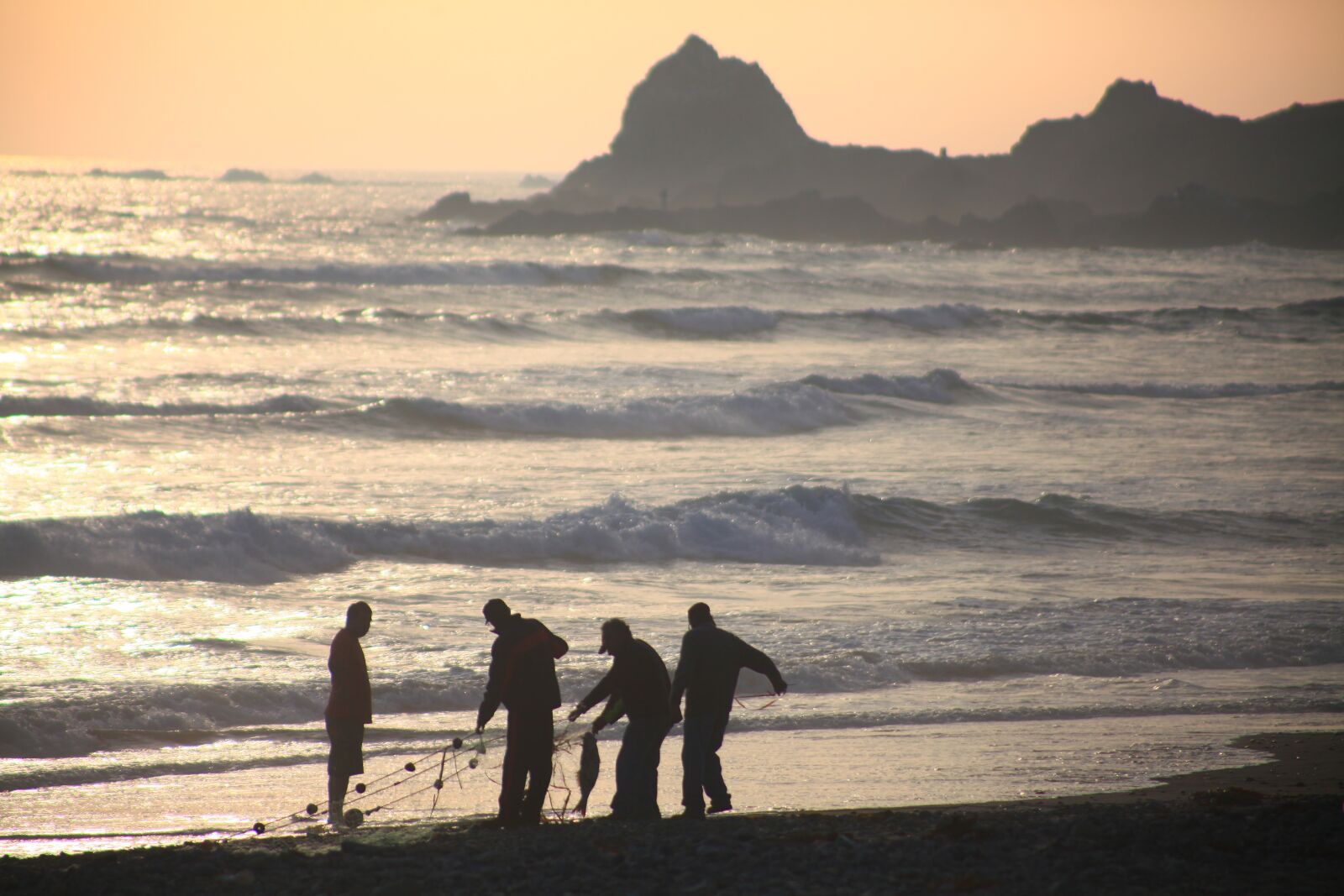 Canon EOS 5D Mark II sample photo. Ocean, sea, fishermen photography