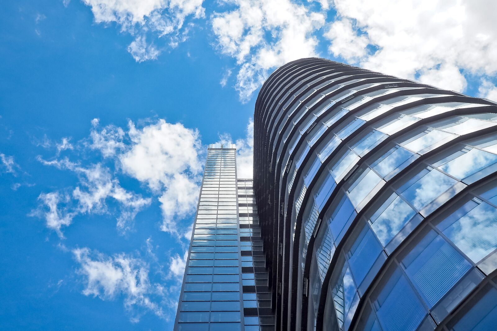 Olympus OM-D E-M10 sample photo. Architecture, skyscraper, glass facades photography