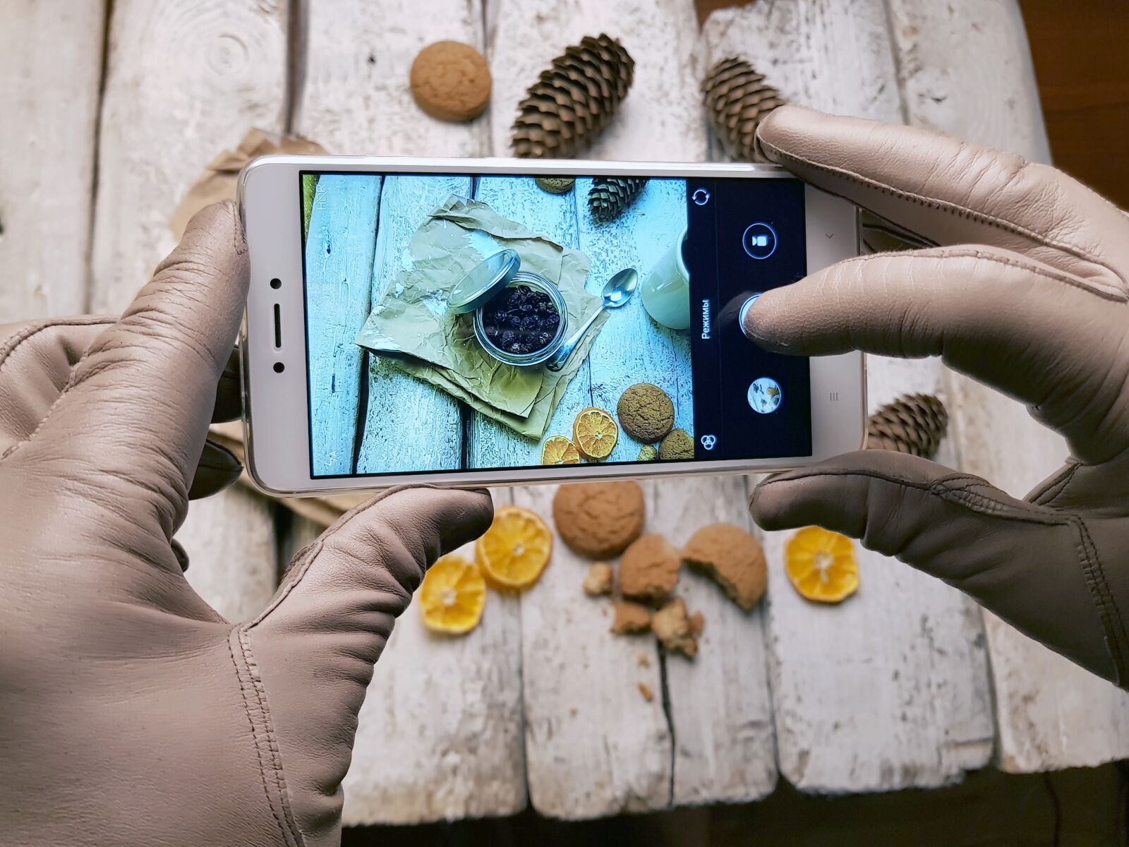 Samsung Galaxy S8+ sample photo. Gloves, leather gloves, photographer photography
