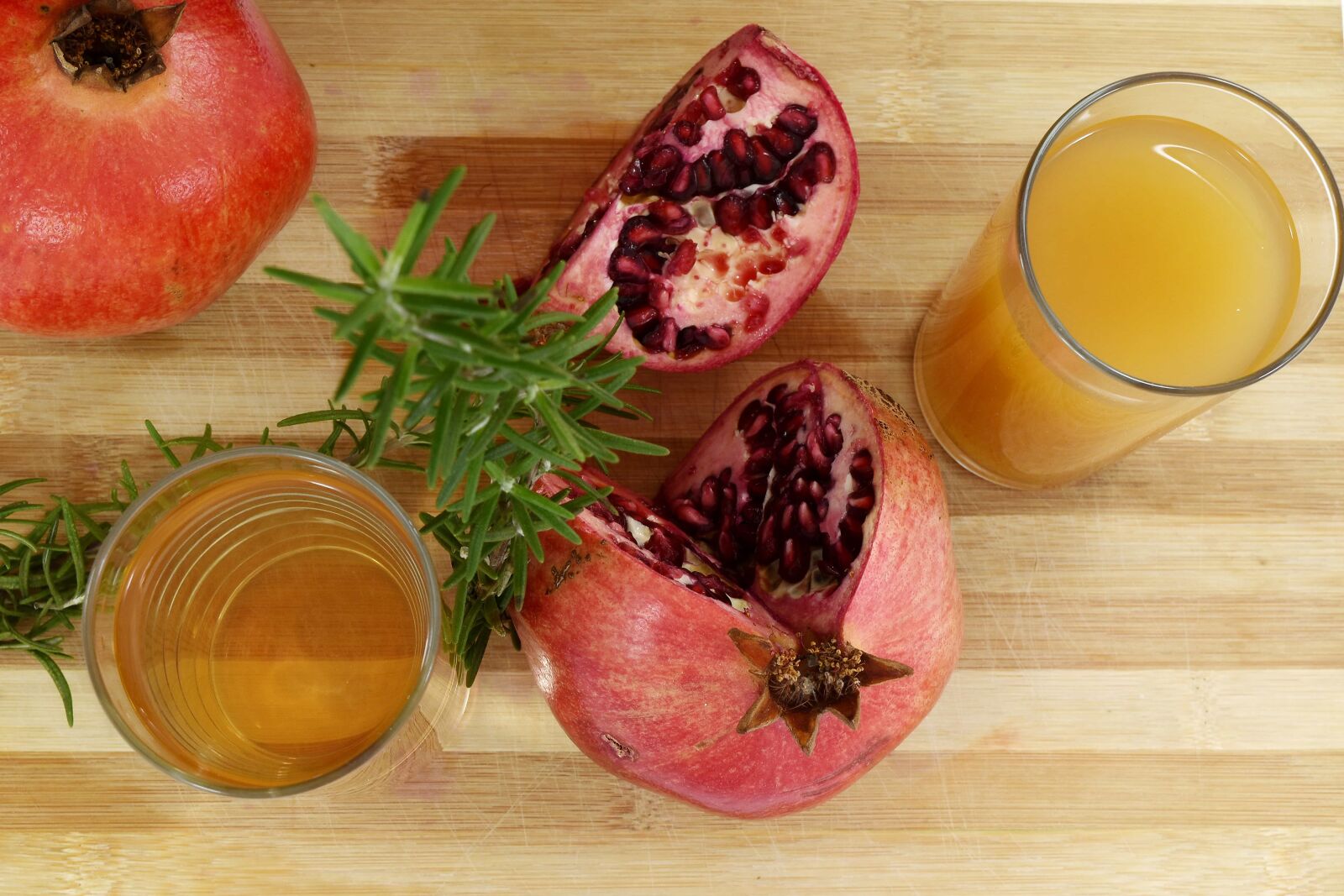 Nikon D5500 sample photo. Antioxidant, fruit juice, herb photography