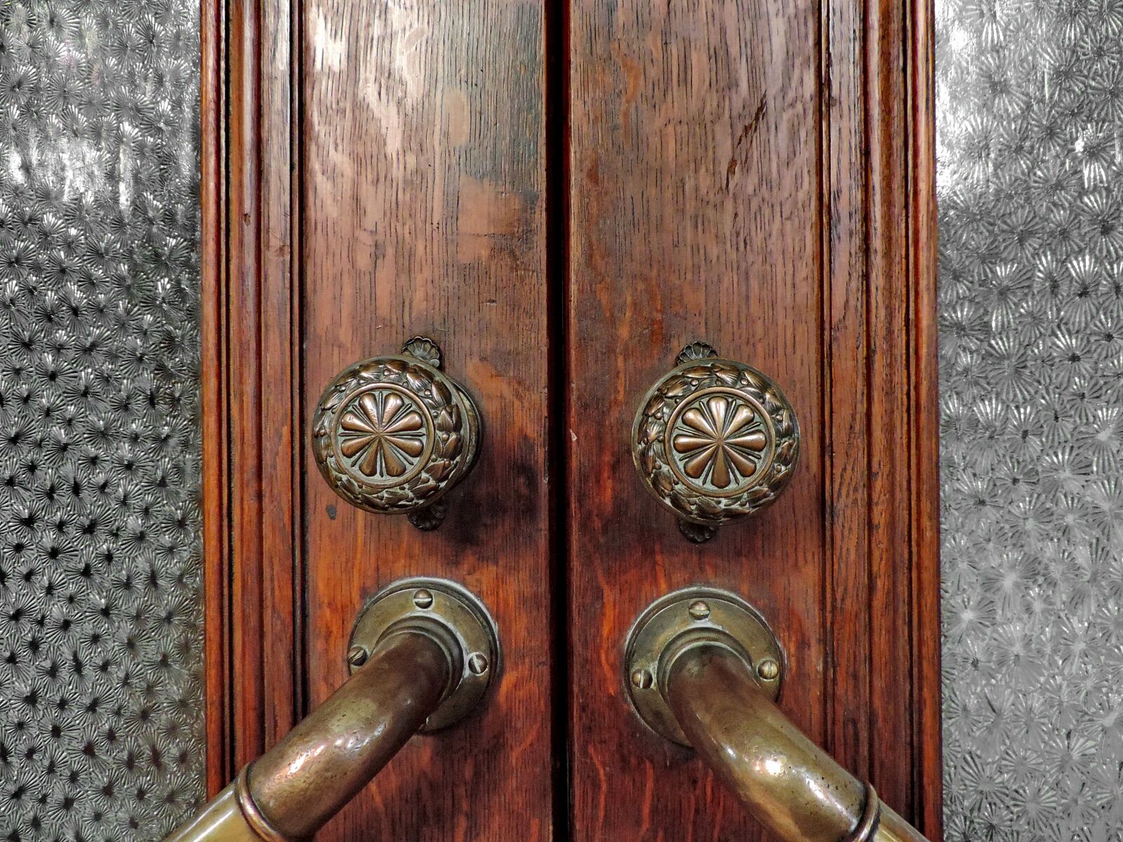 Nikon Coolpix P520 sample photo. Brass, front door, handmade photography